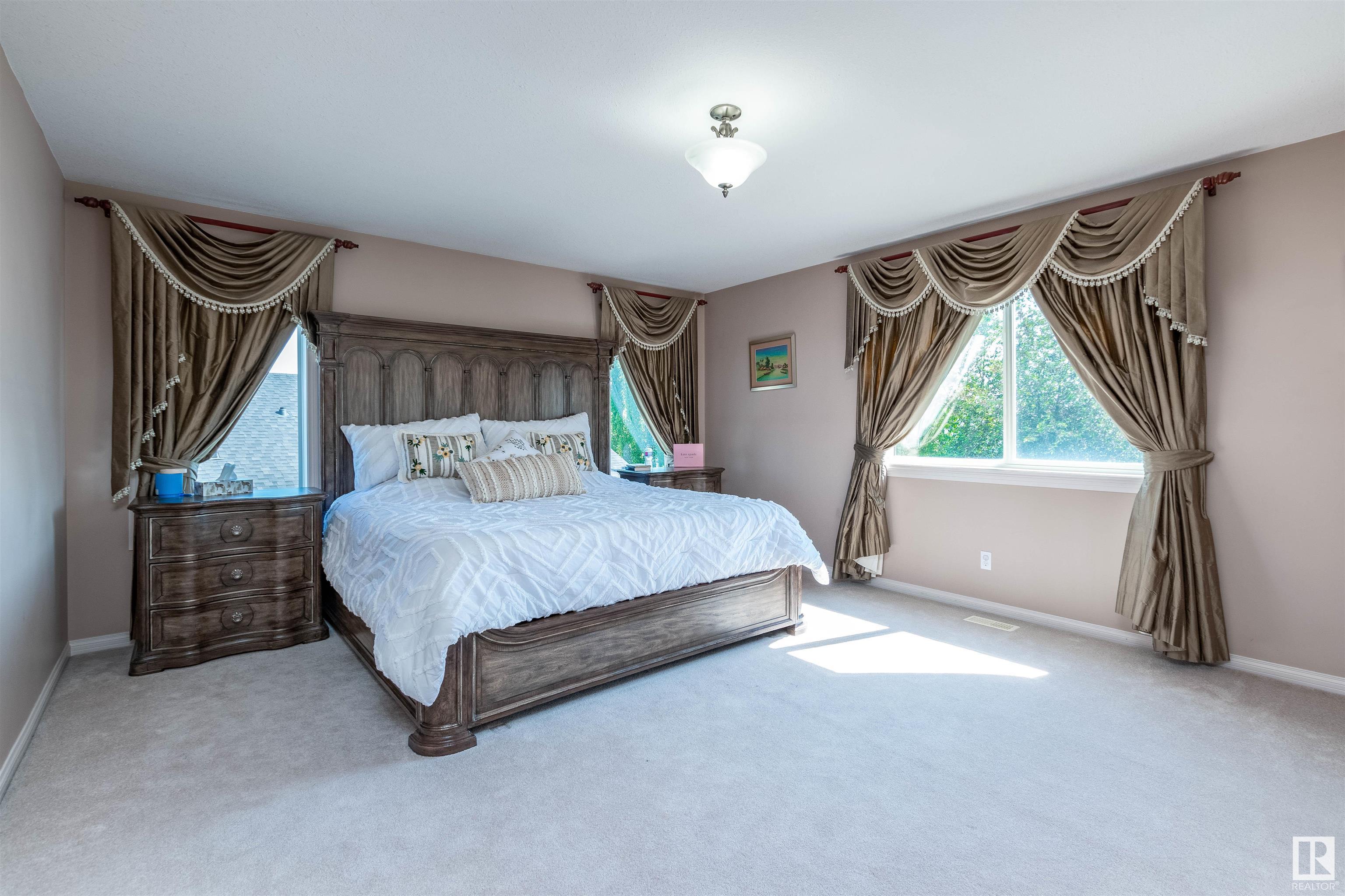 632 HIGHLAND Drive