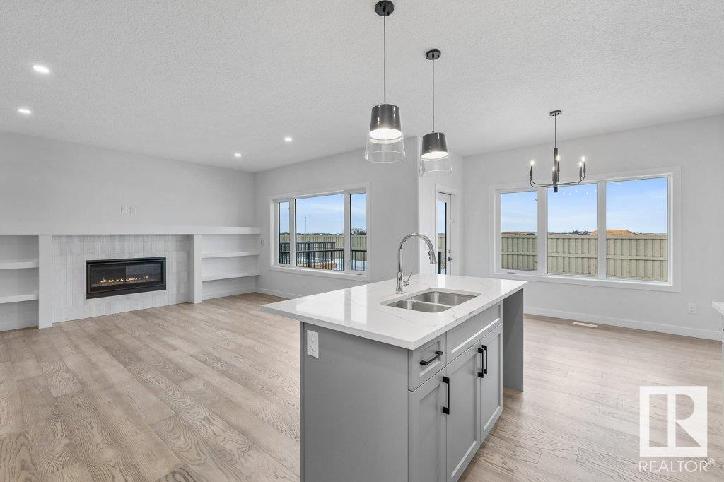 34 Edgefield Way