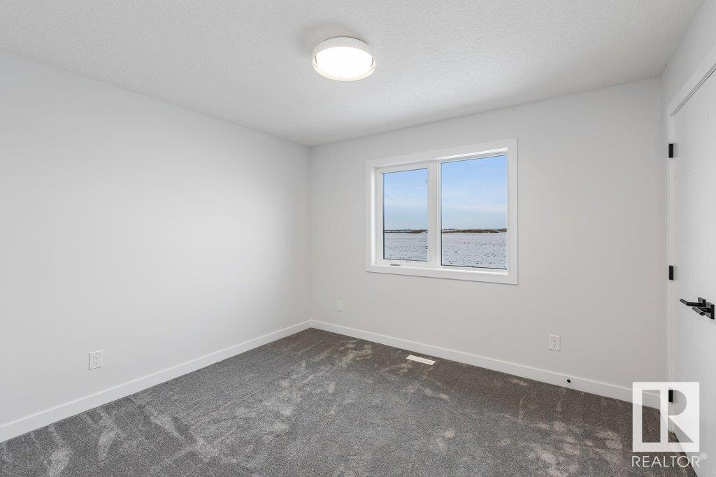34 Edgefield Way