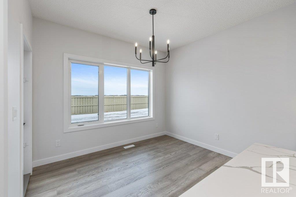 34 Edgefield Way