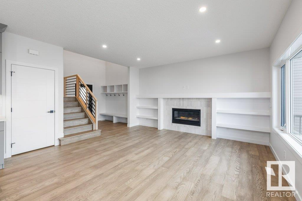 34 Edgefield Way