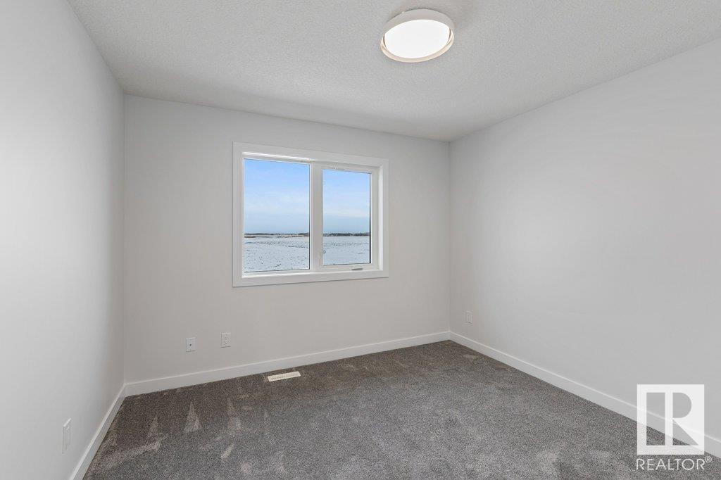 34 Edgefield Way