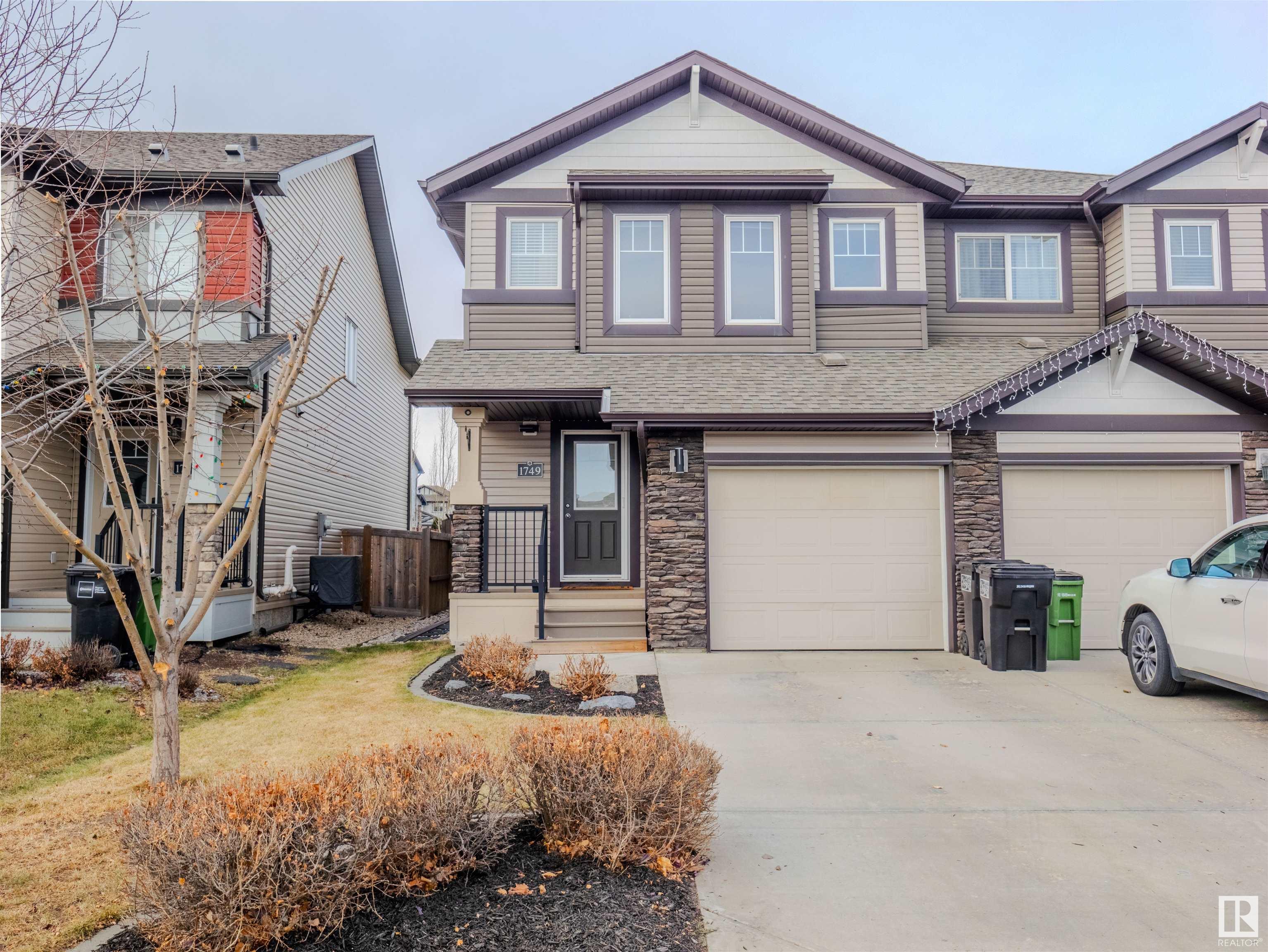 1749 HAMMOND Crescent