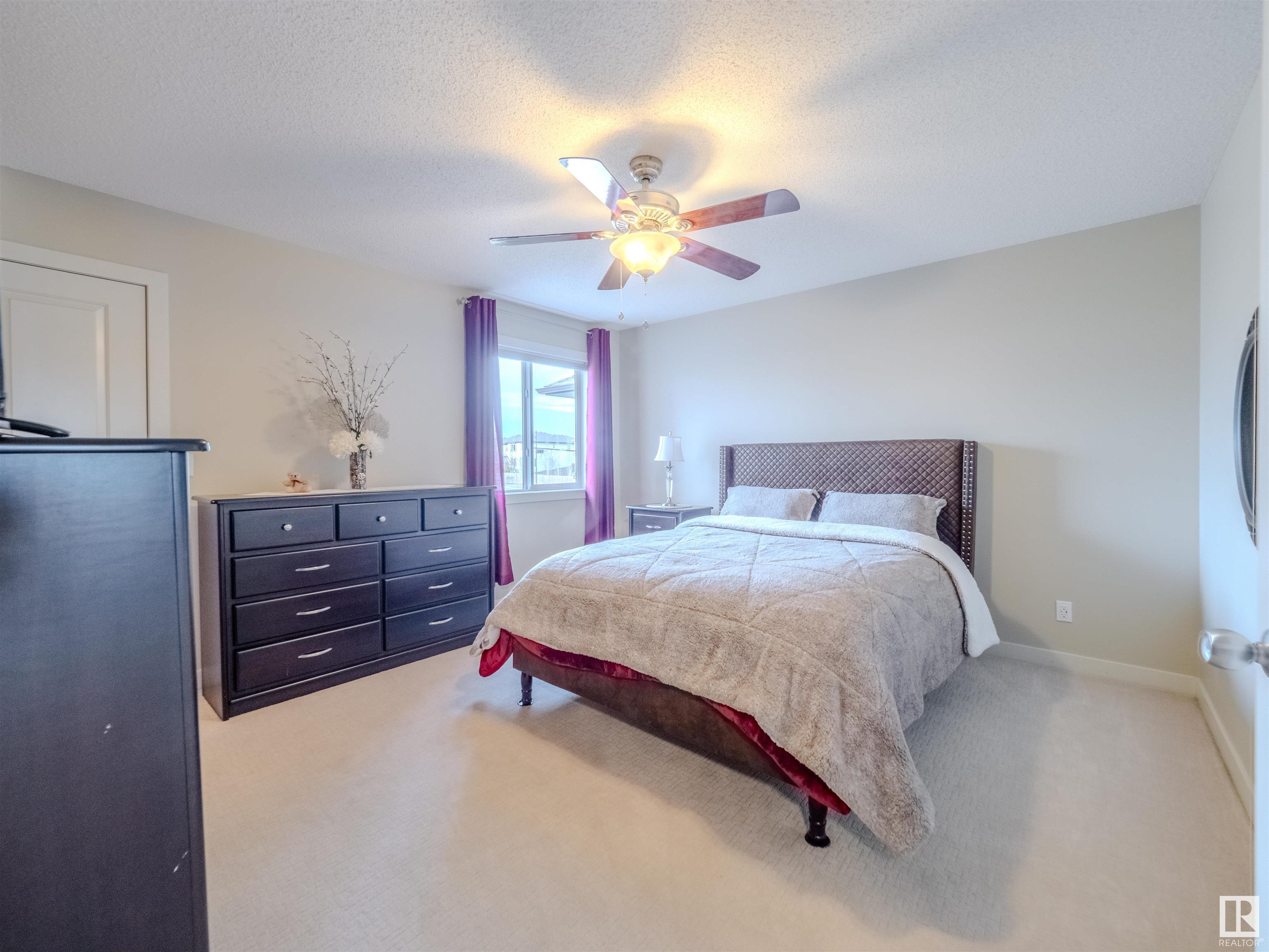 1749 HAMMOND Crescent