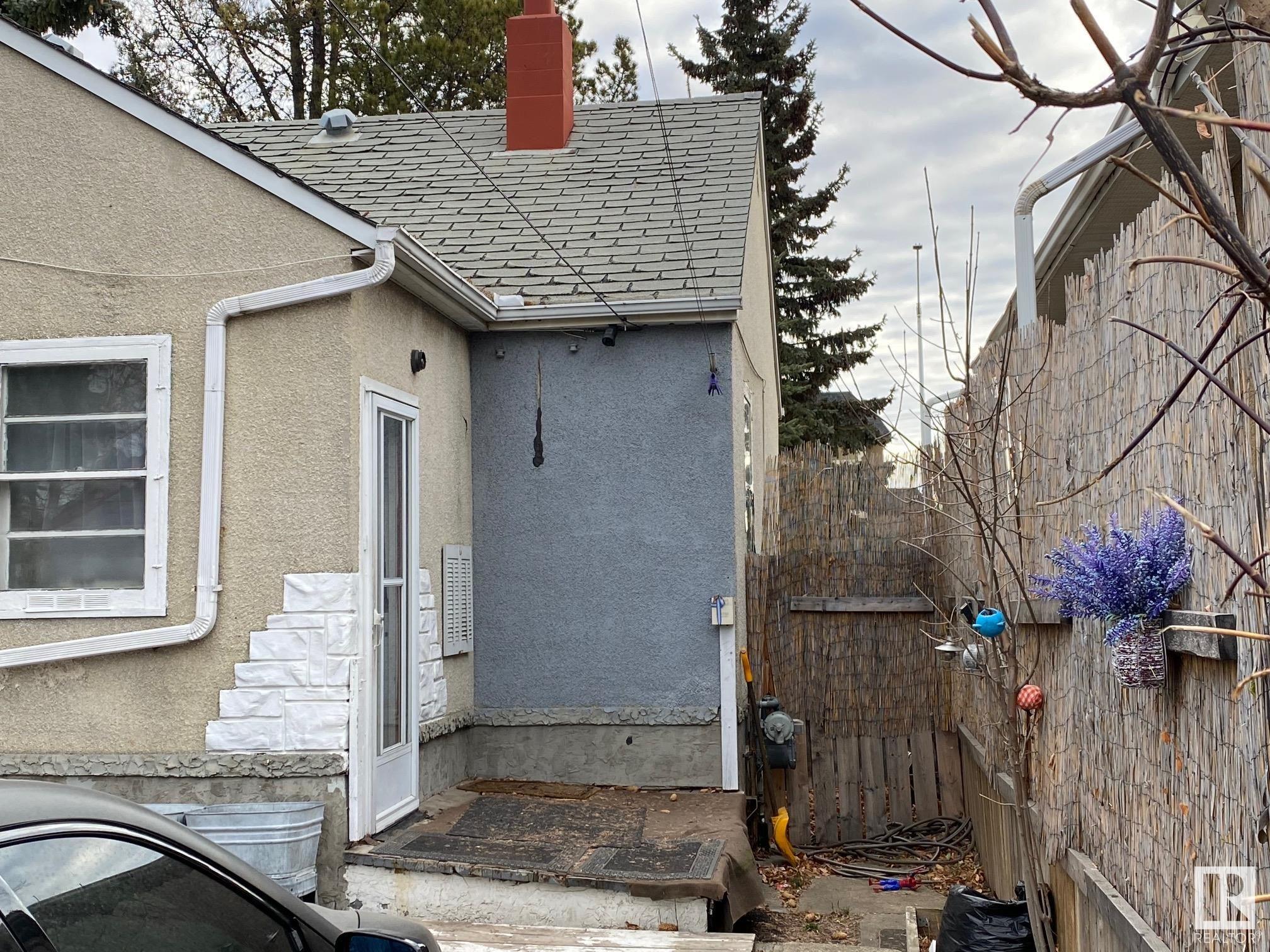 11406 82 Street