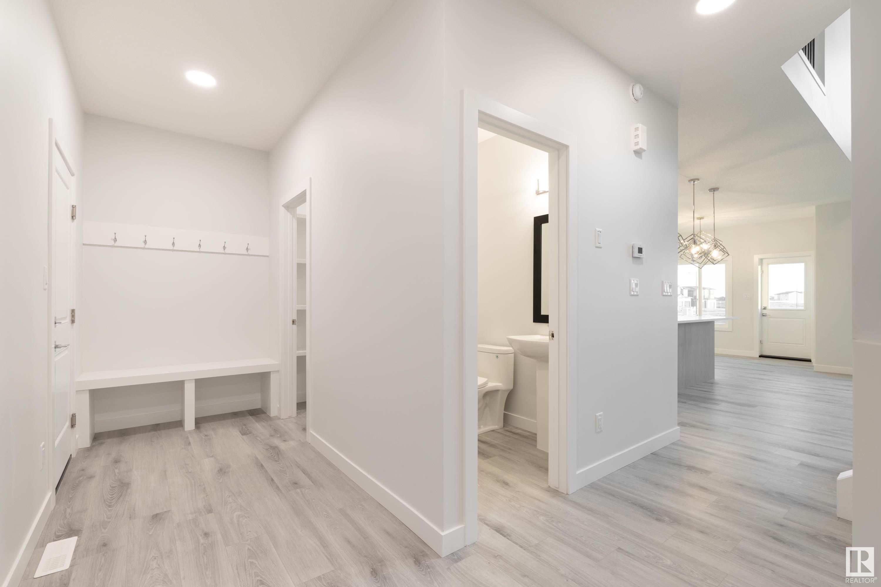 103 Edgefield Way