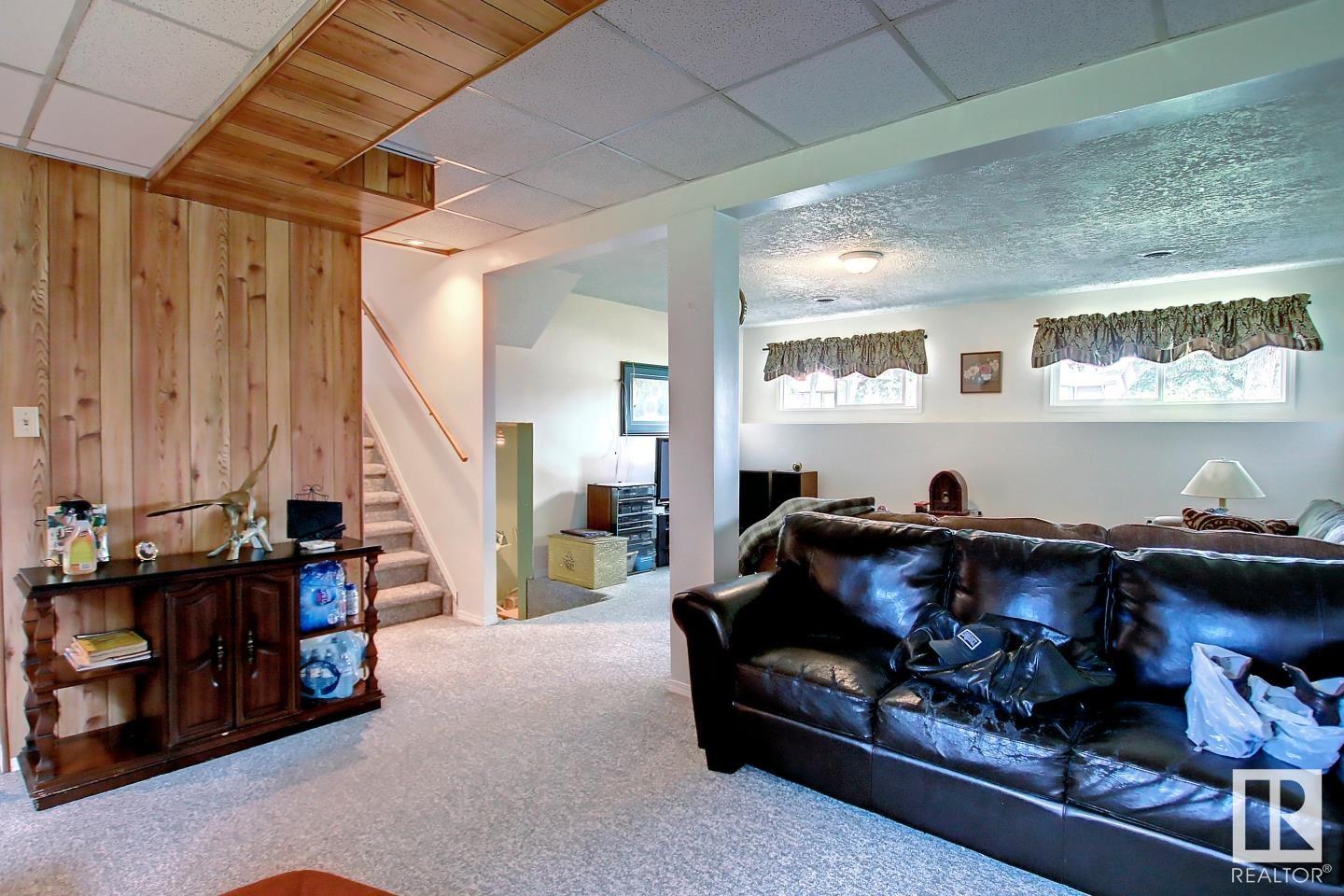 16 ARBOR Crescent