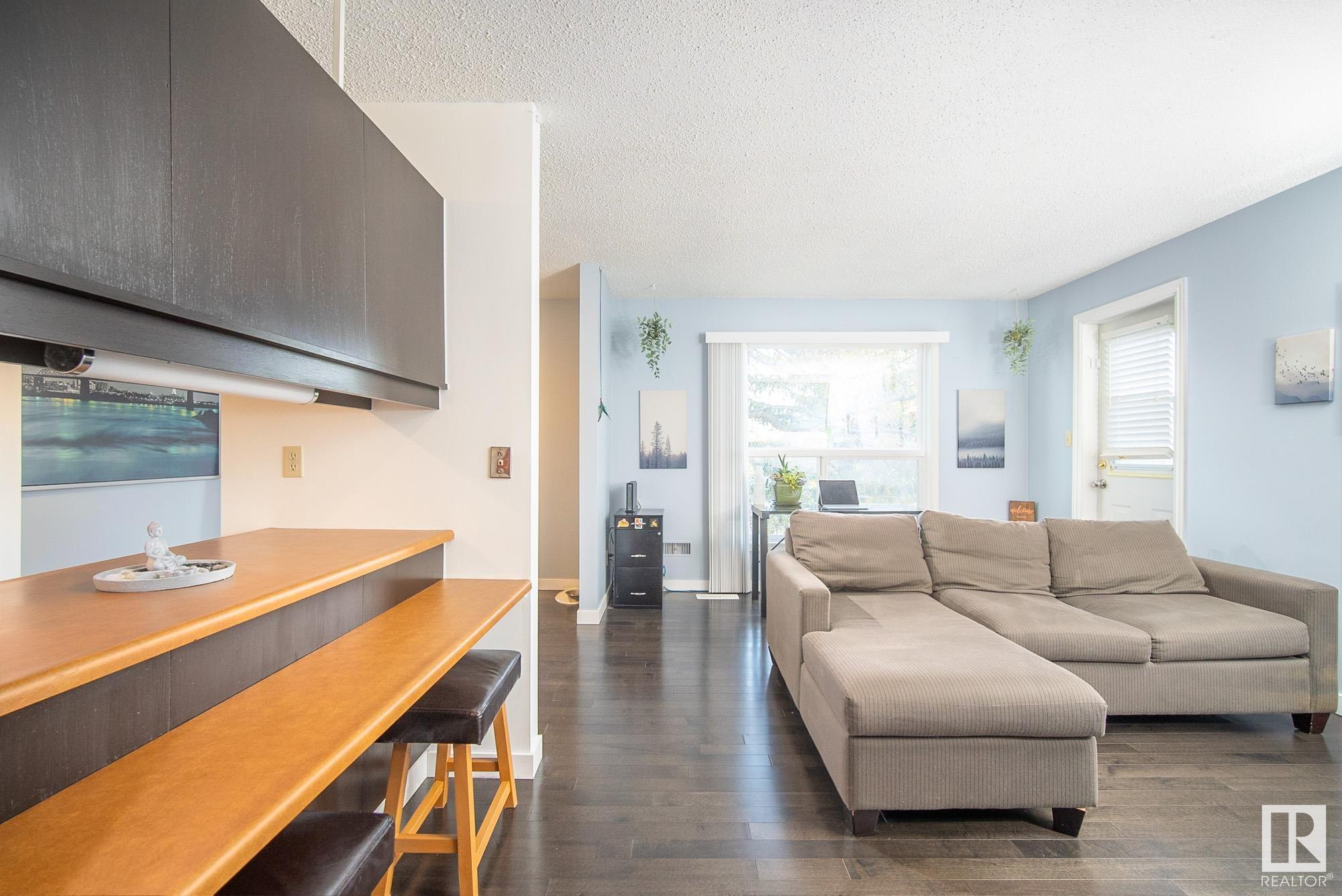 310 60 ALPINE Place