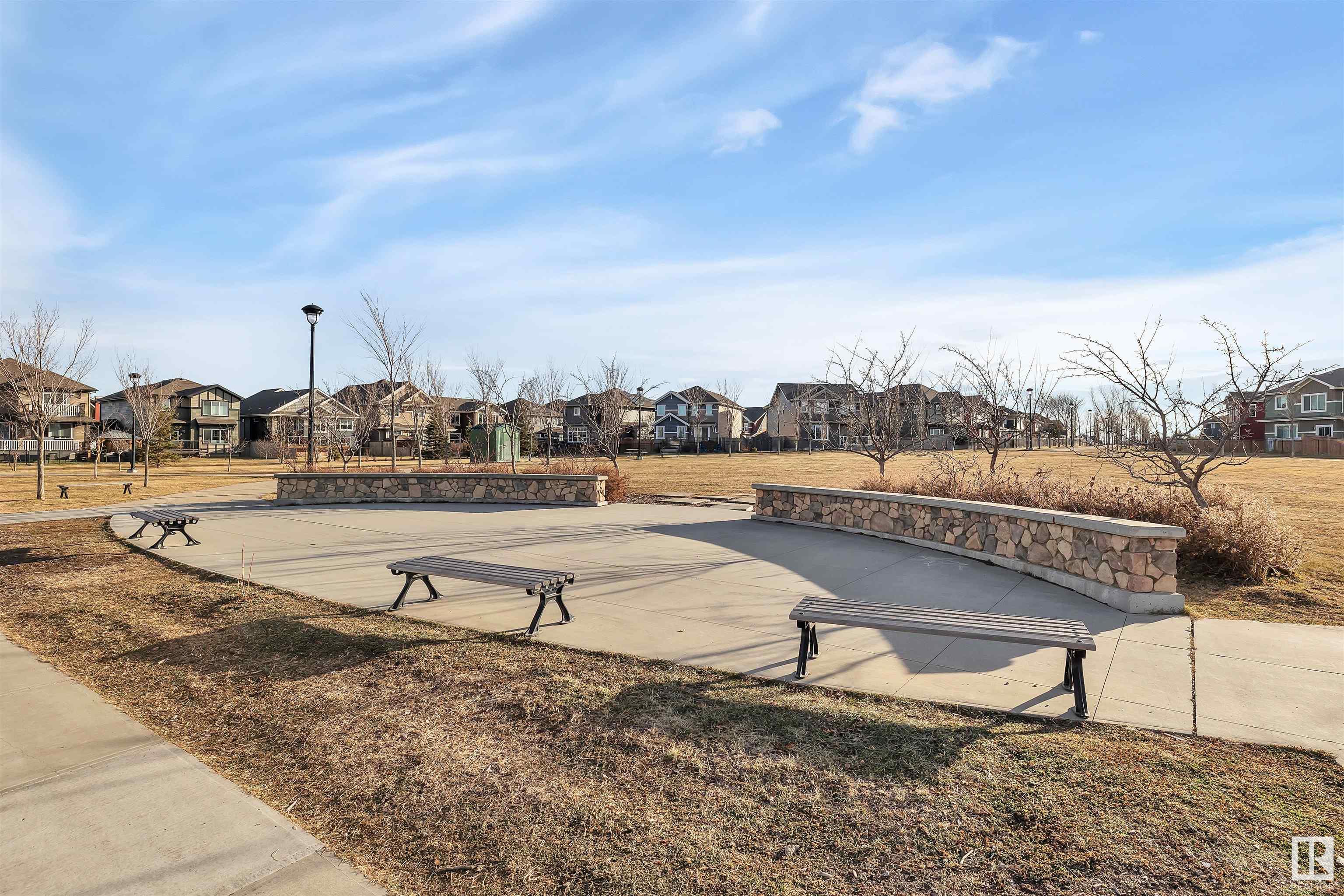 5671 CRABAPPLE Way