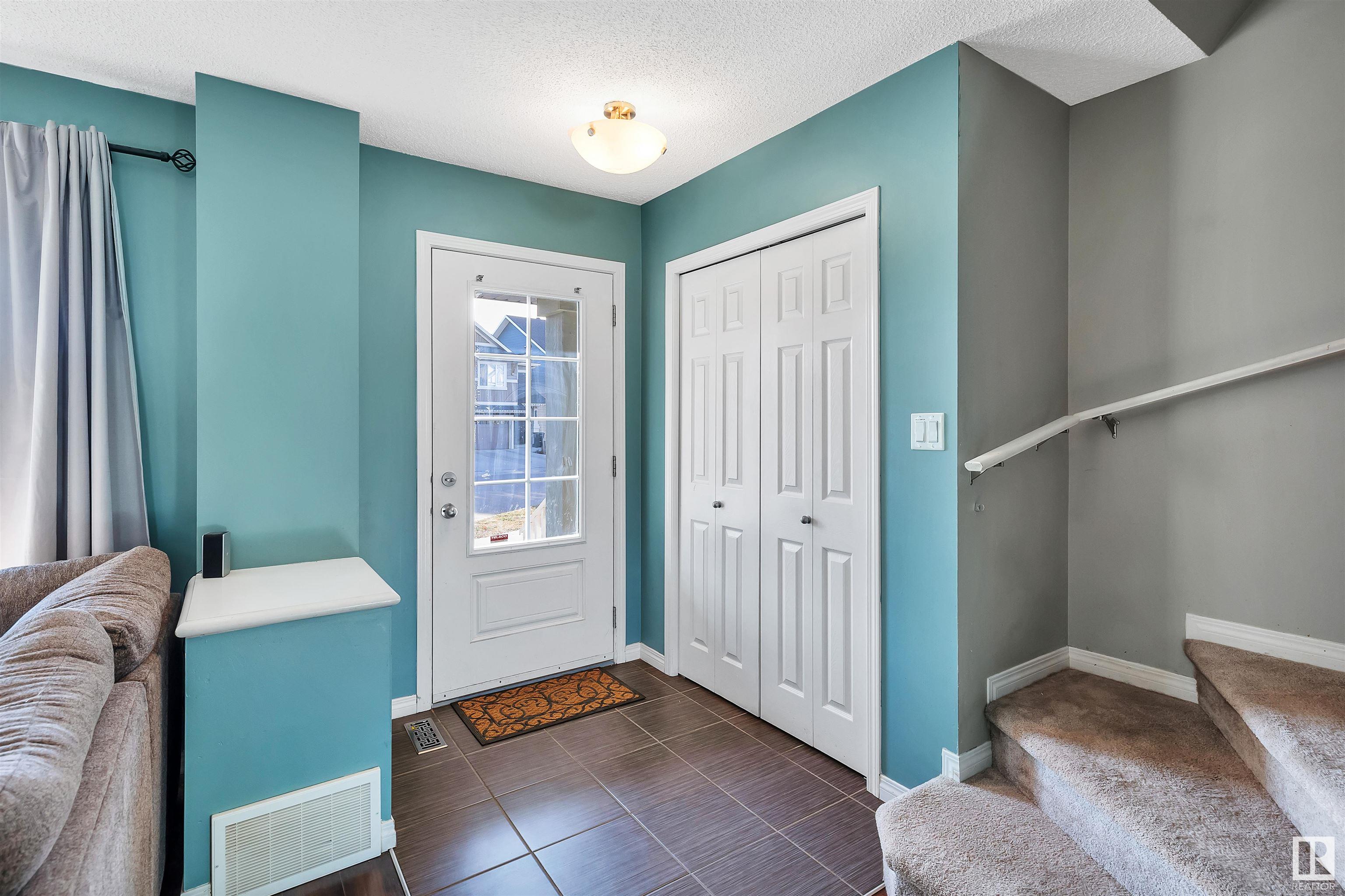 5671 CRABAPPLE Way