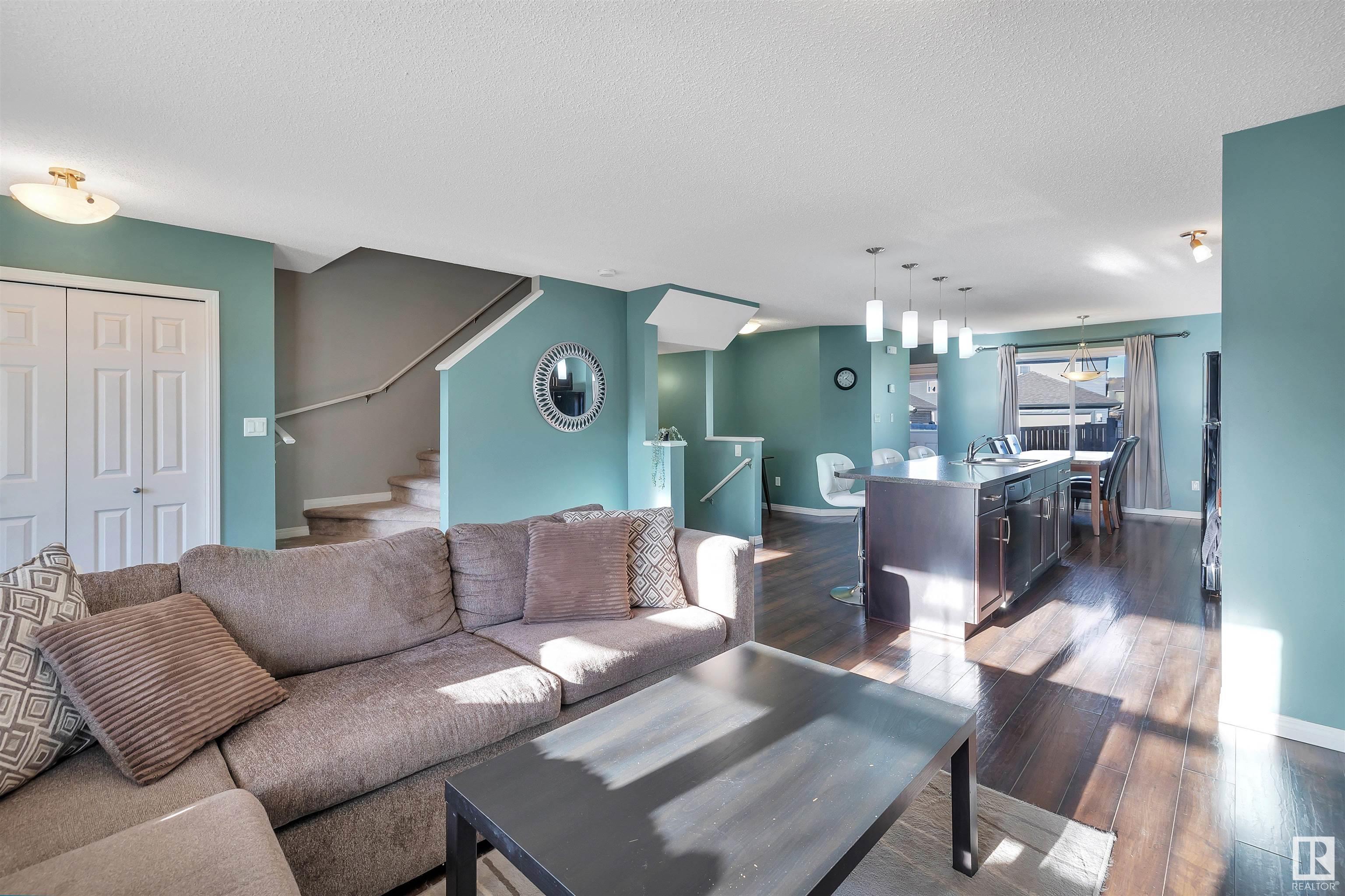5671 CRABAPPLE Way