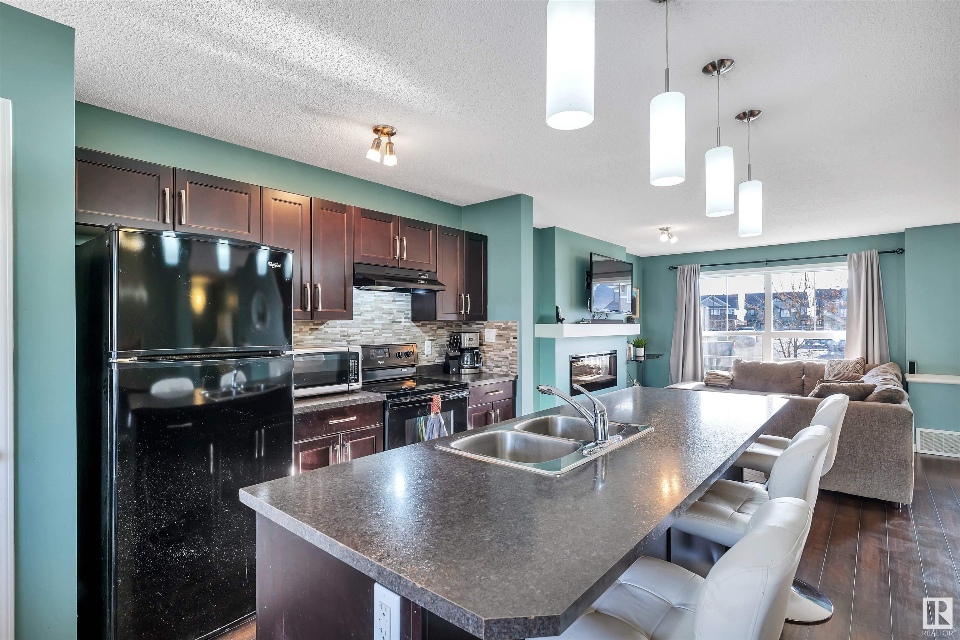 5671 CRABAPPLE Way