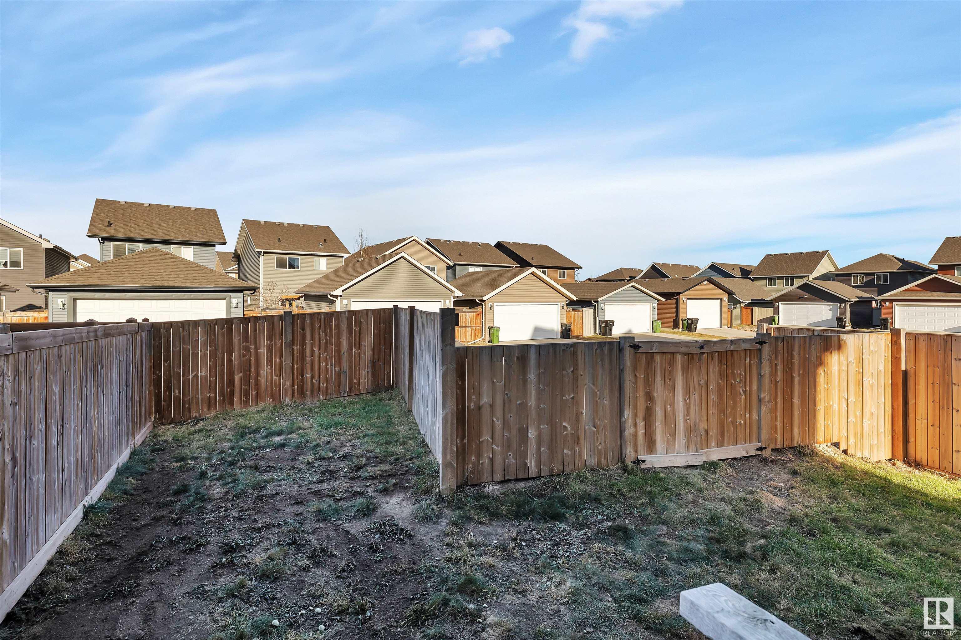 5671 CRABAPPLE Way