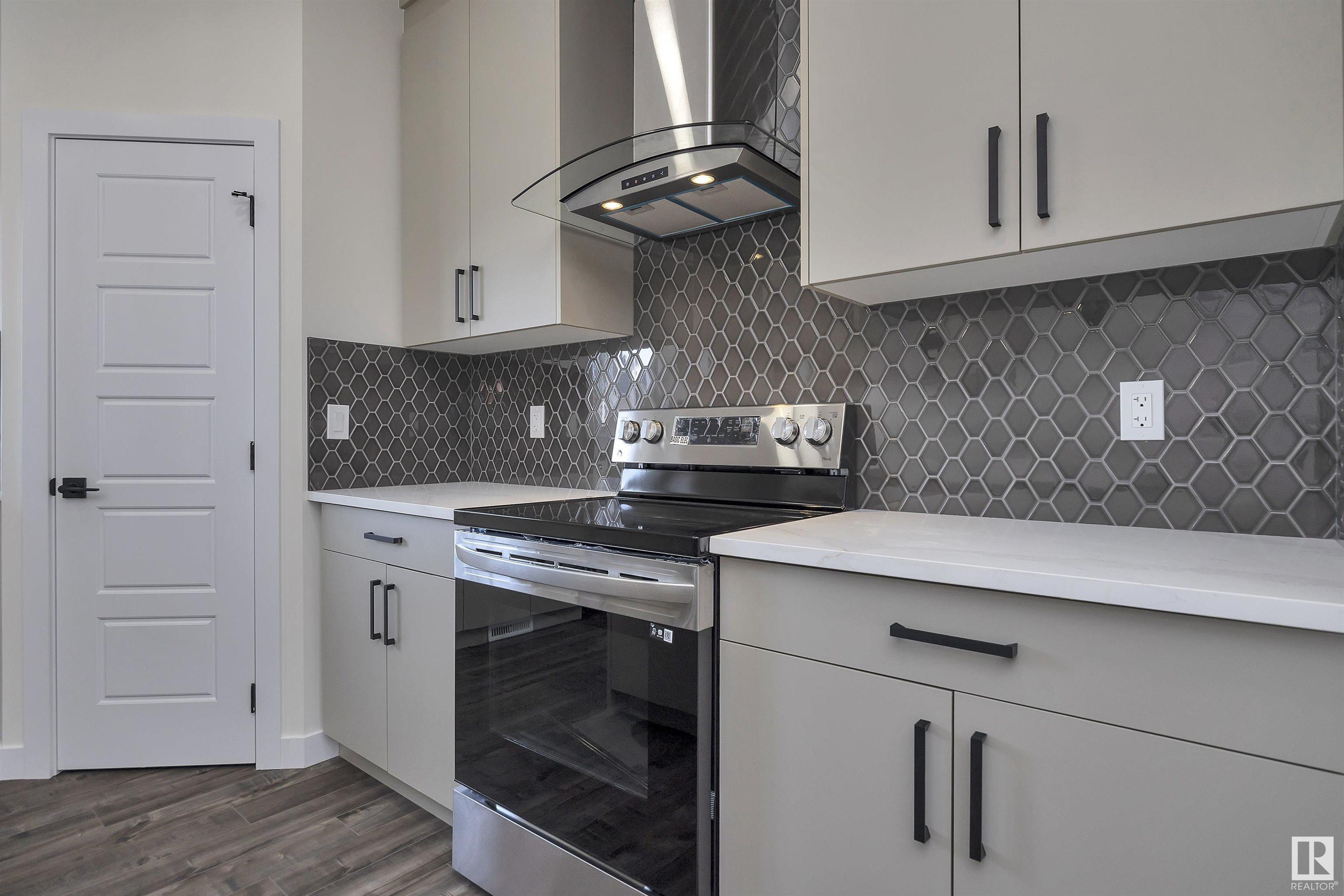 424 Blackstone Link