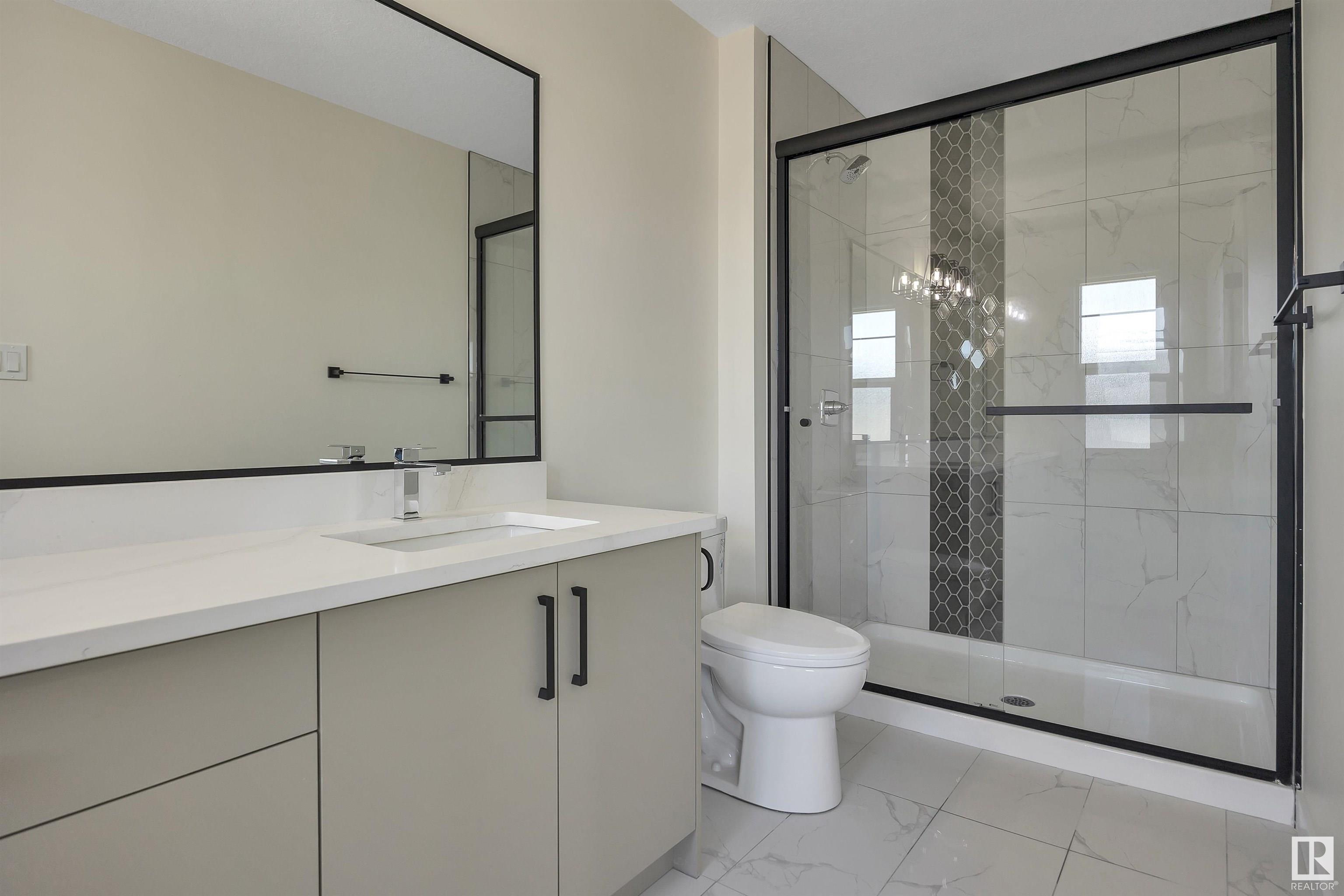 424 Blackstone Link
