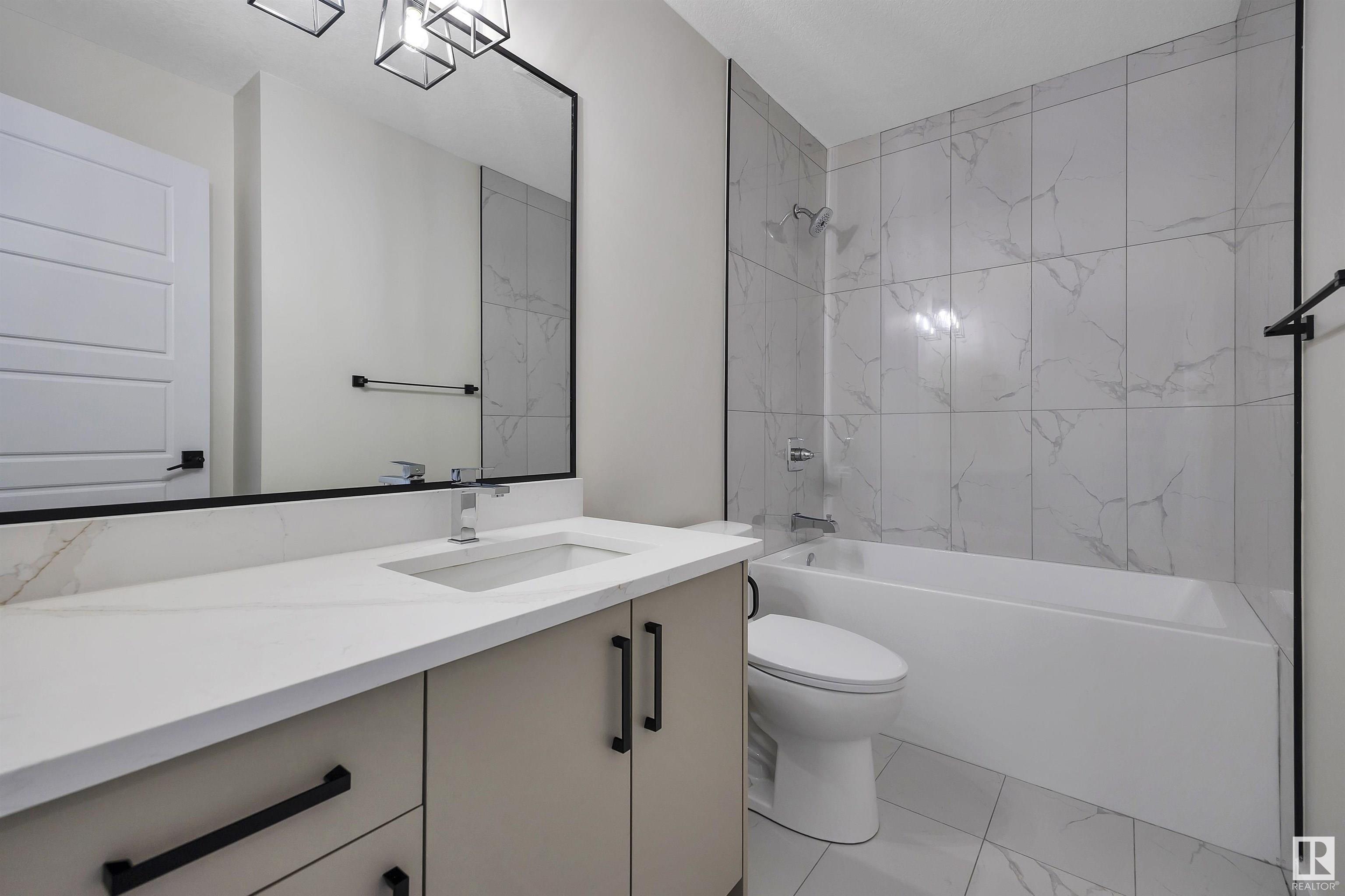 424 Blackstone Link