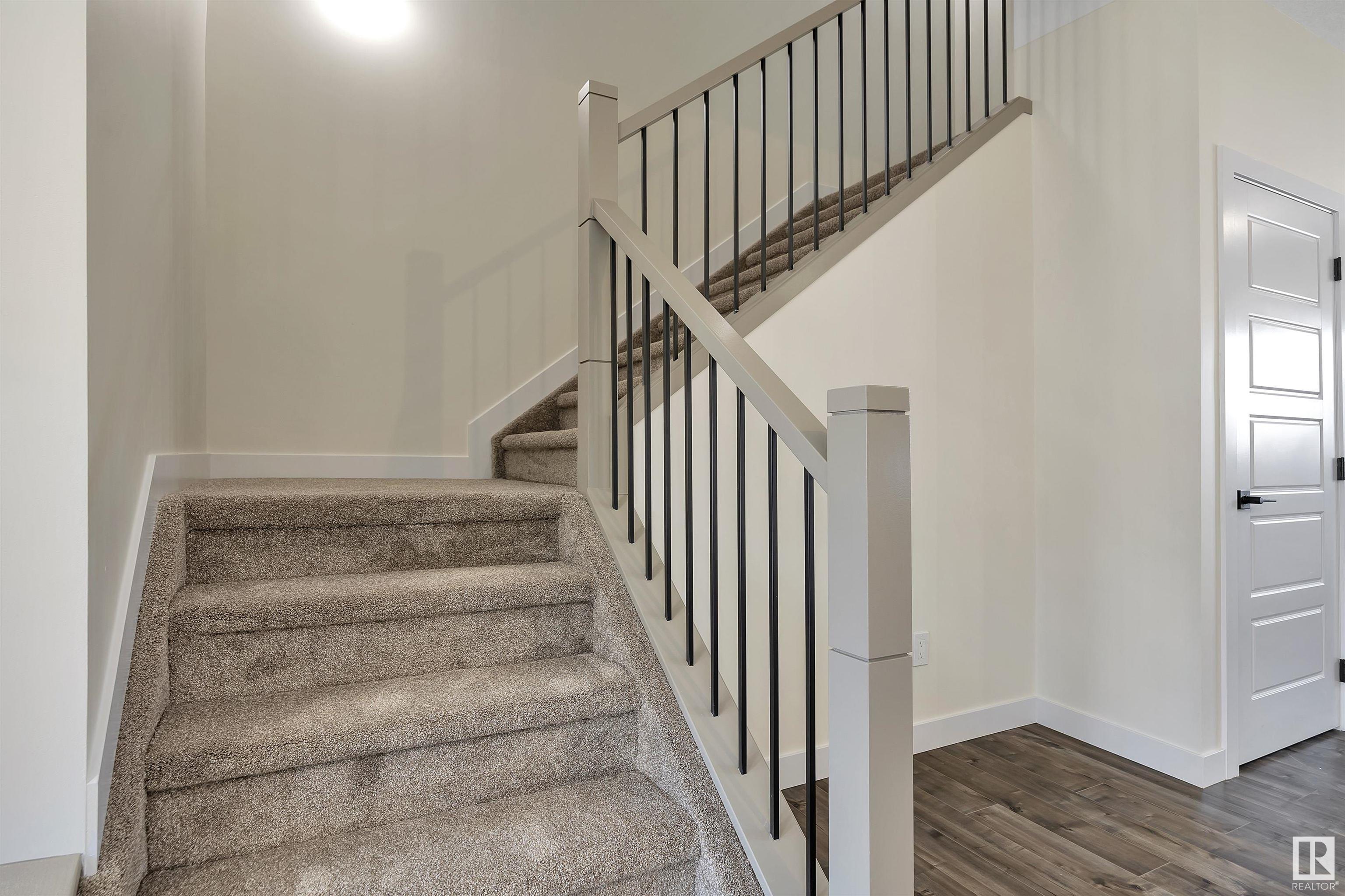 424 Blackstone Link