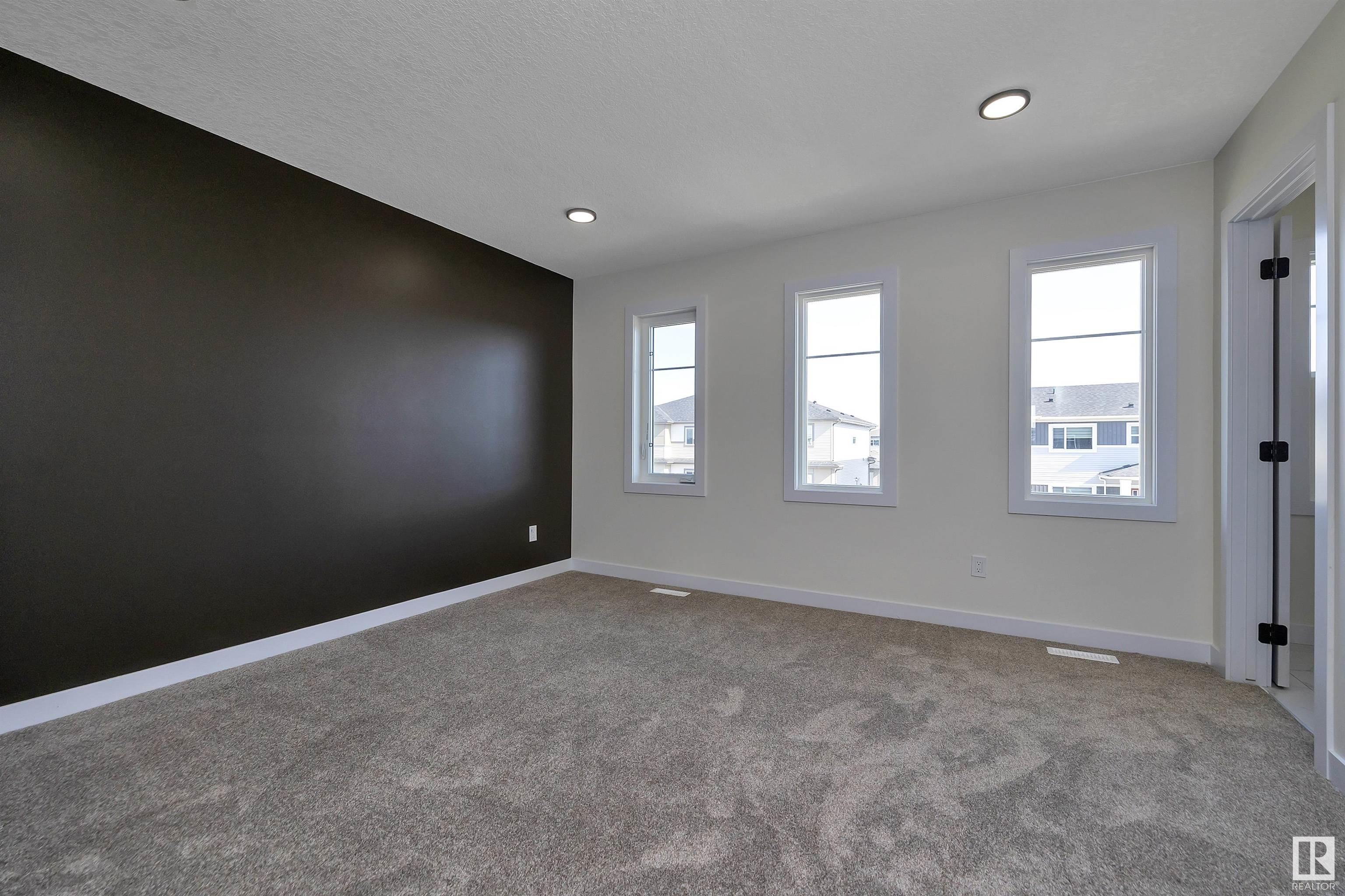 424 Blackstone Link