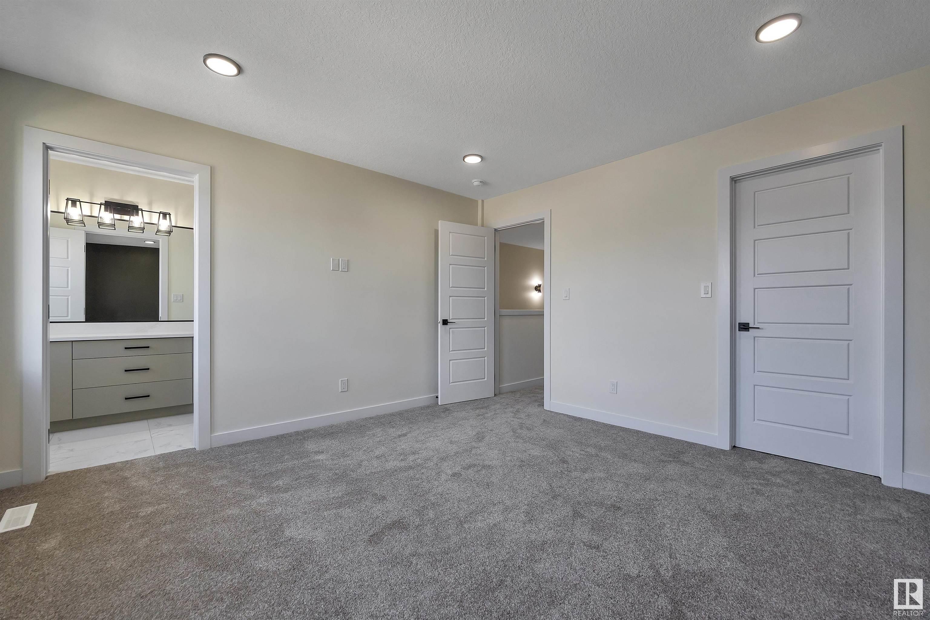424 Blackstone Link