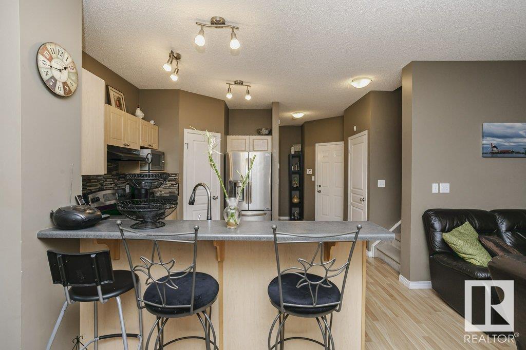 3949 MCMULLEN Green