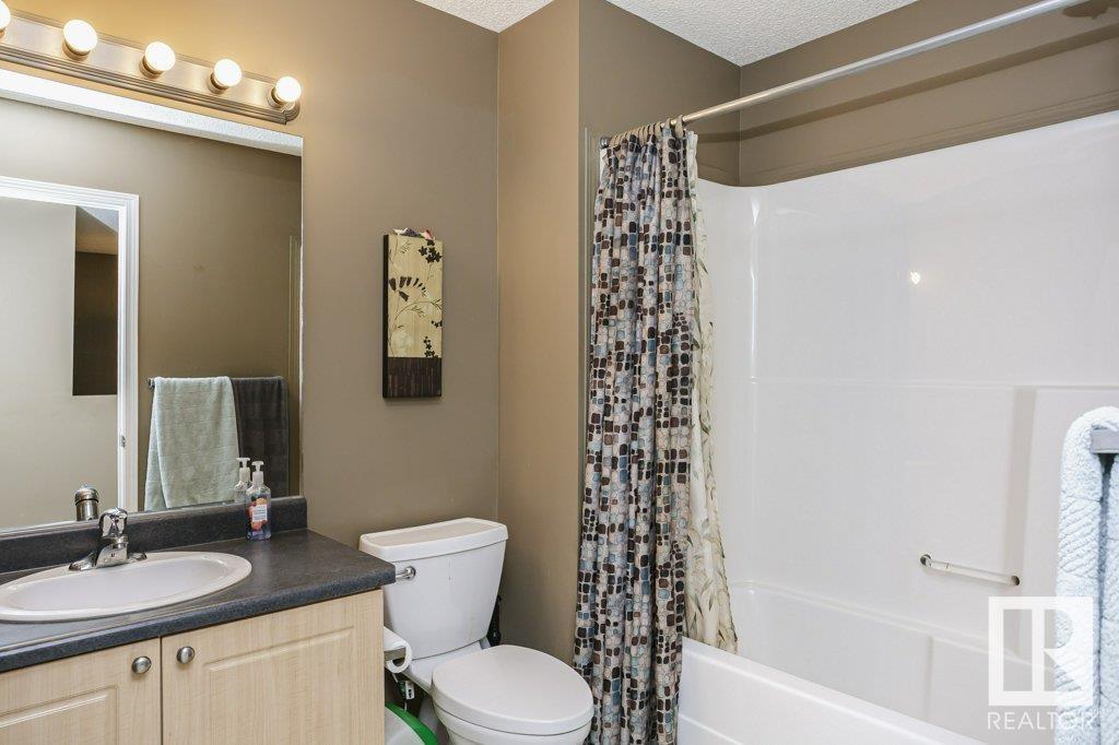 3949 MCMULLEN Green