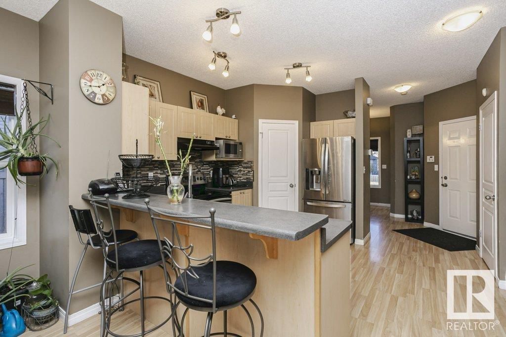 3949 MCMULLEN Green