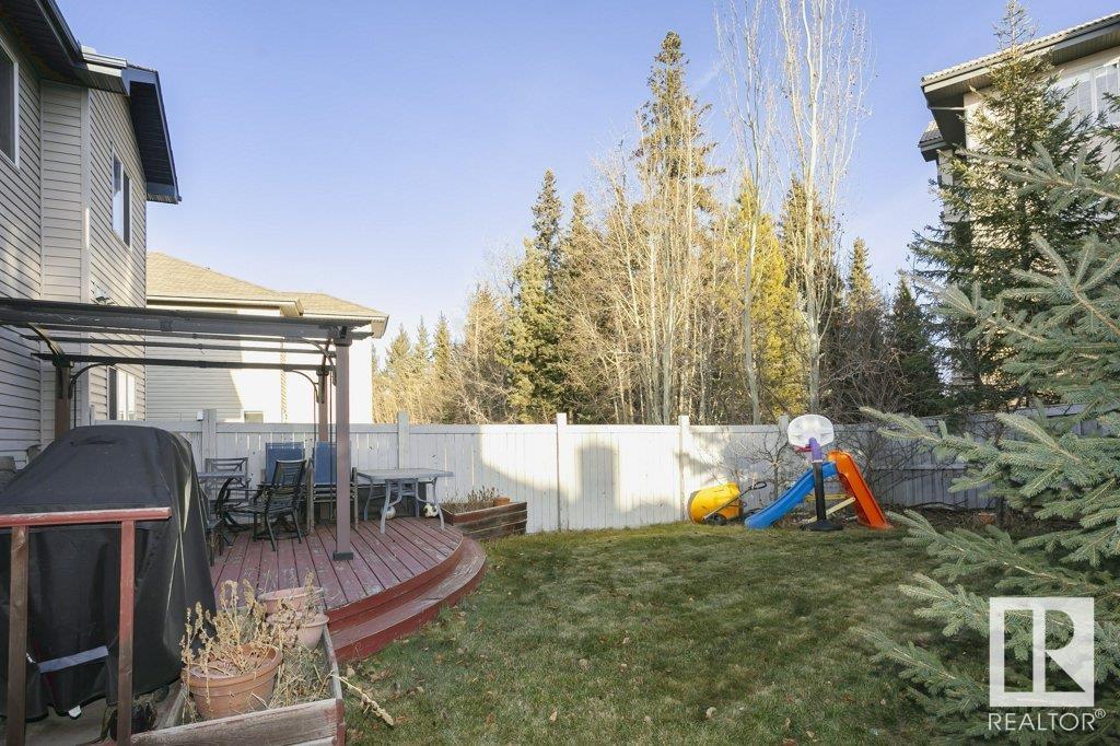 3949 MCMULLEN Green