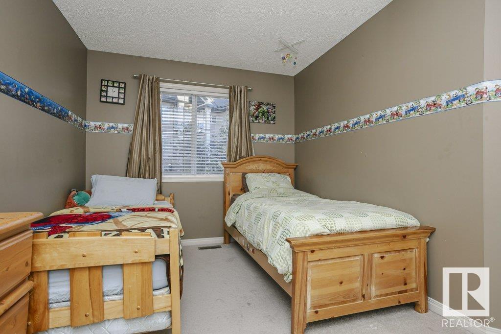 3949 MCMULLEN Green