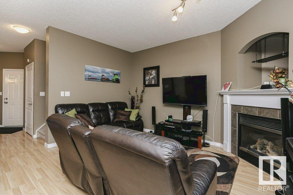 3949 MCMULLEN Green