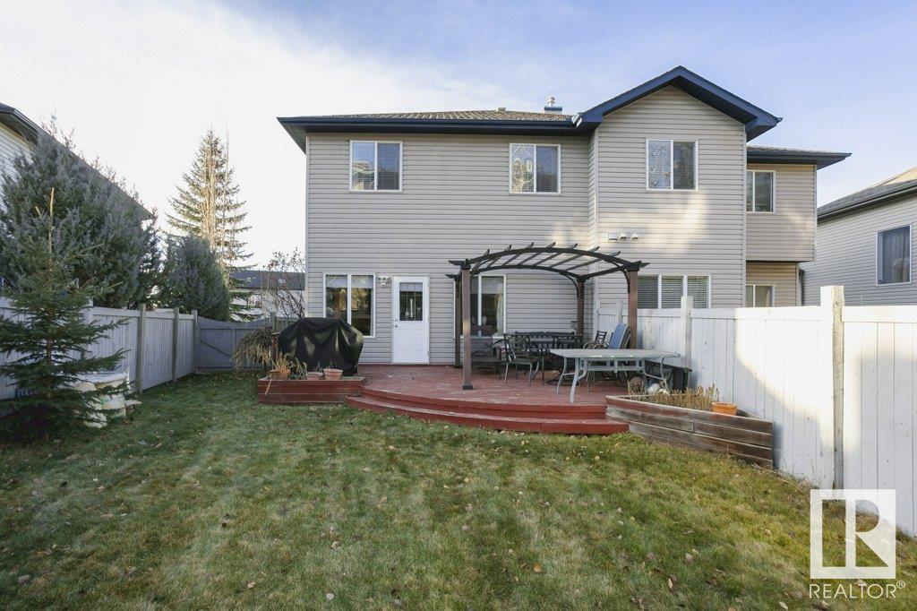 3949 MCMULLEN Green