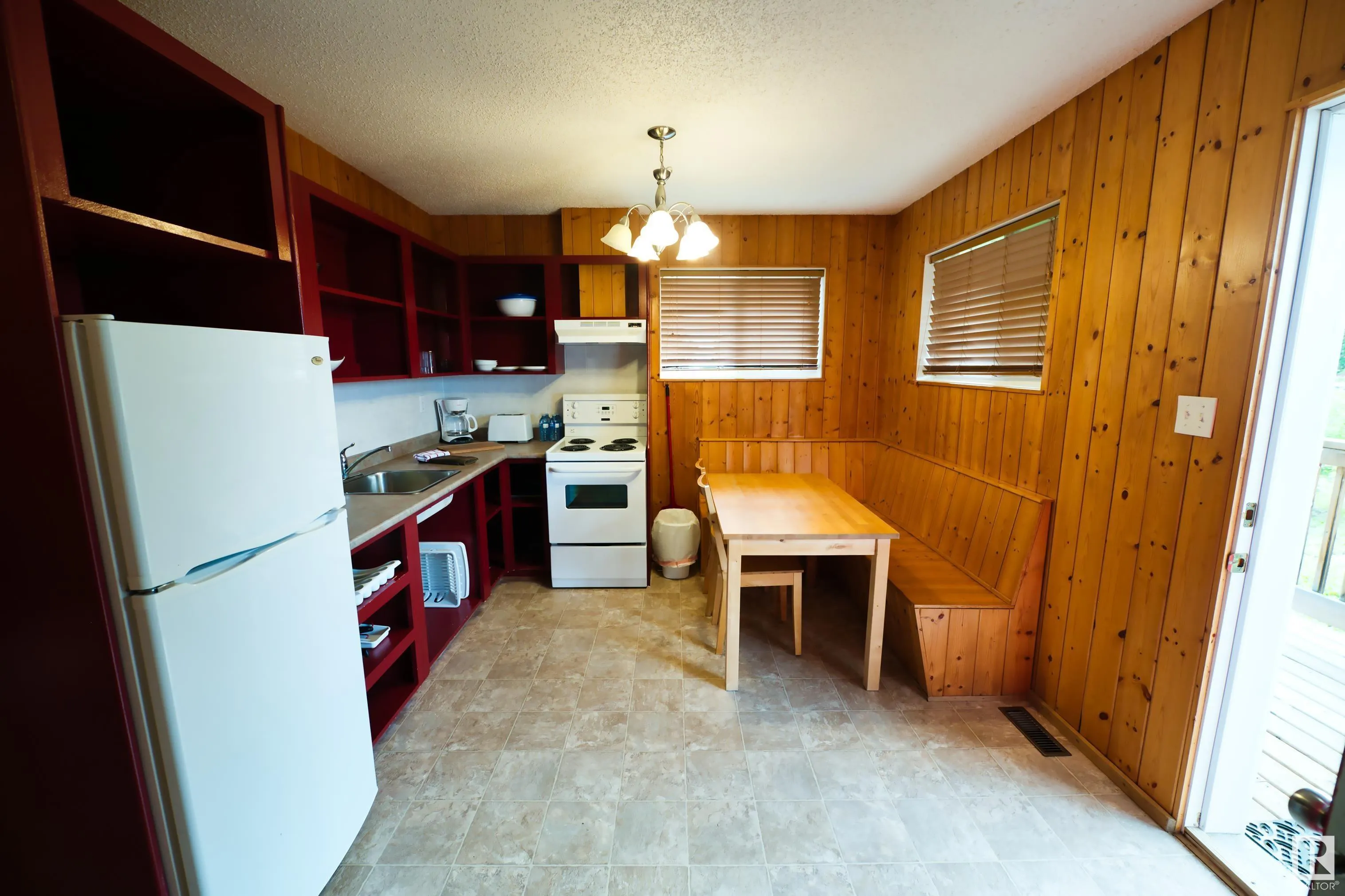 3321 STE. ANNE TRAIL