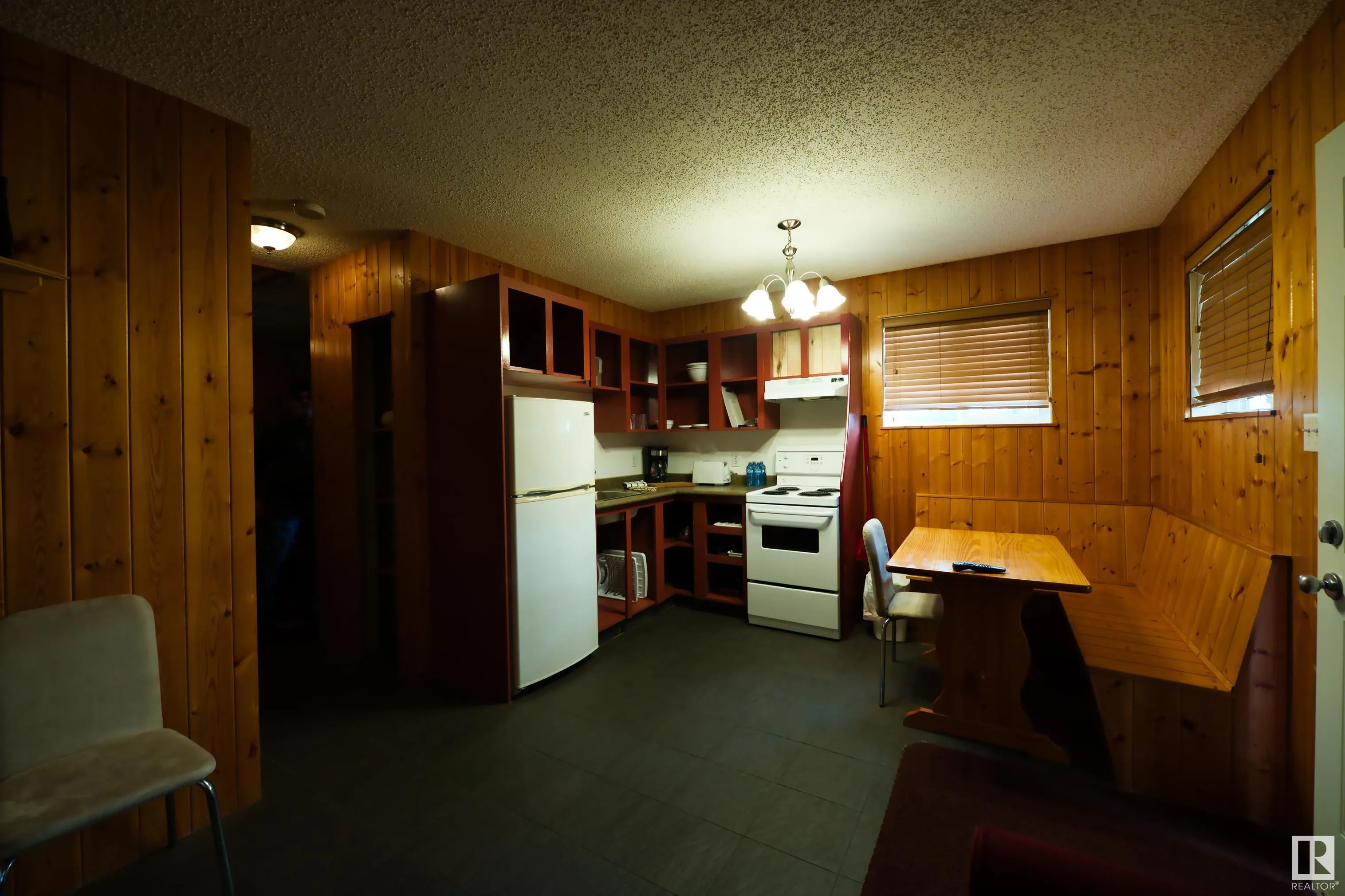 3321 STE. ANNE TRAIL