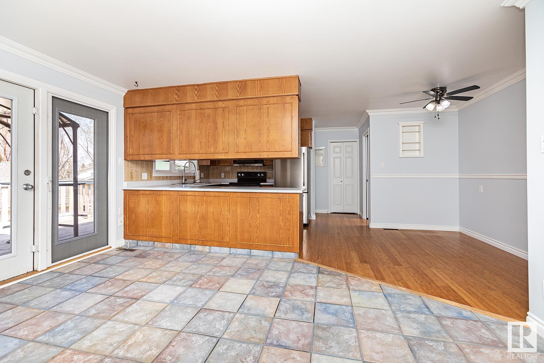 1114 PARKER Terrace