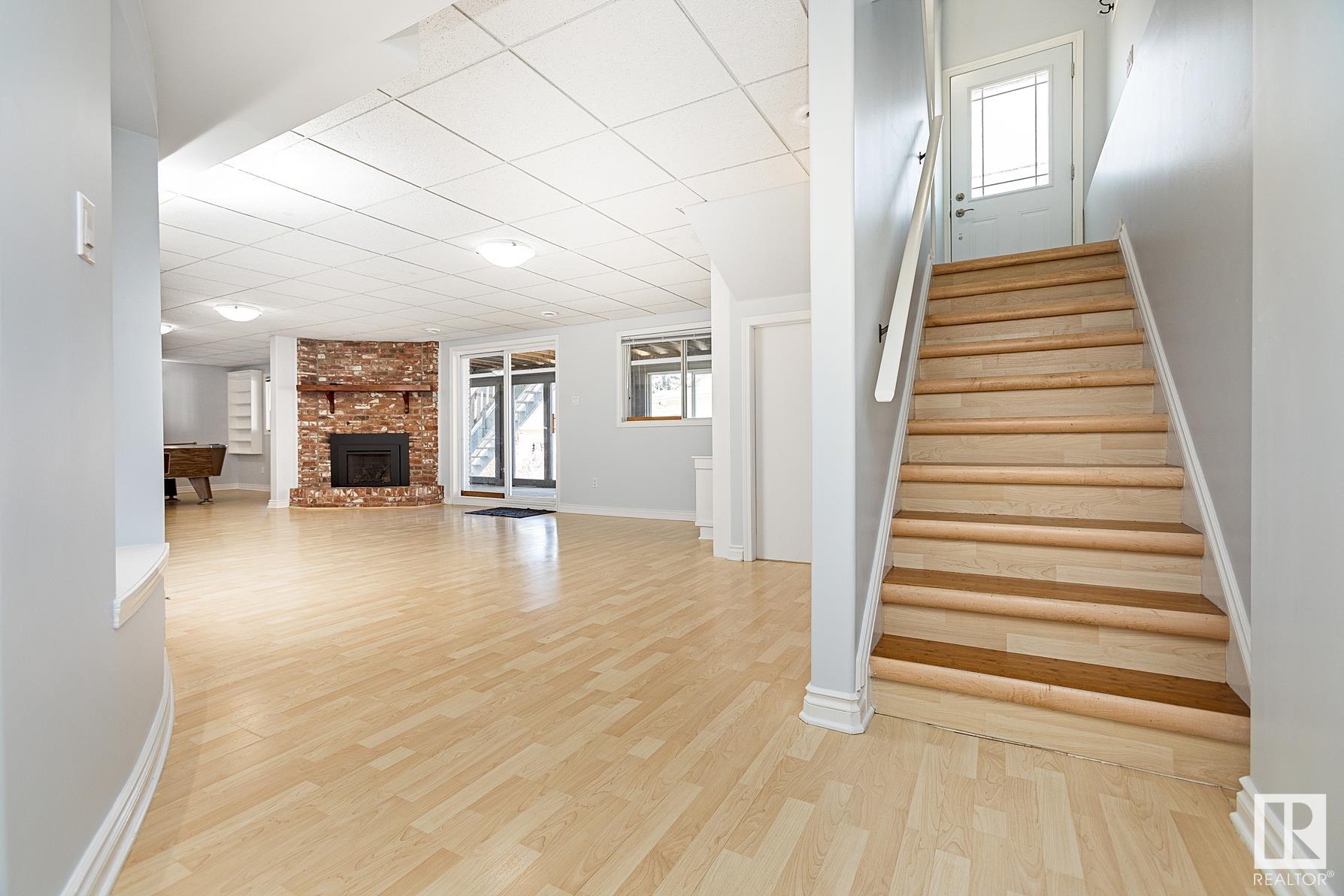 1114 PARKER Terrace