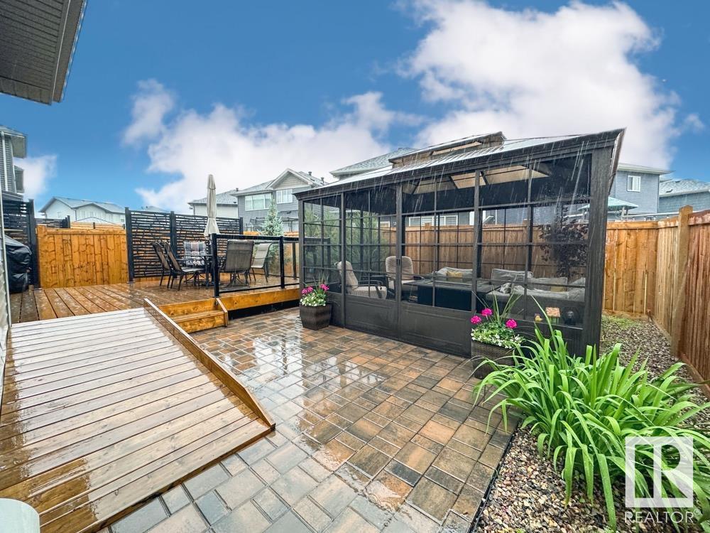 226 ANNANDALE Crescent