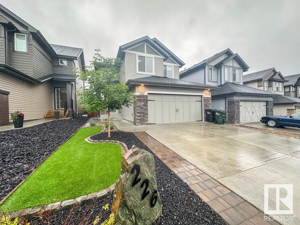 226 ANNANDALE Crescent