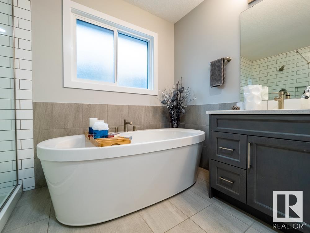 226 ANNANDALE Crescent
