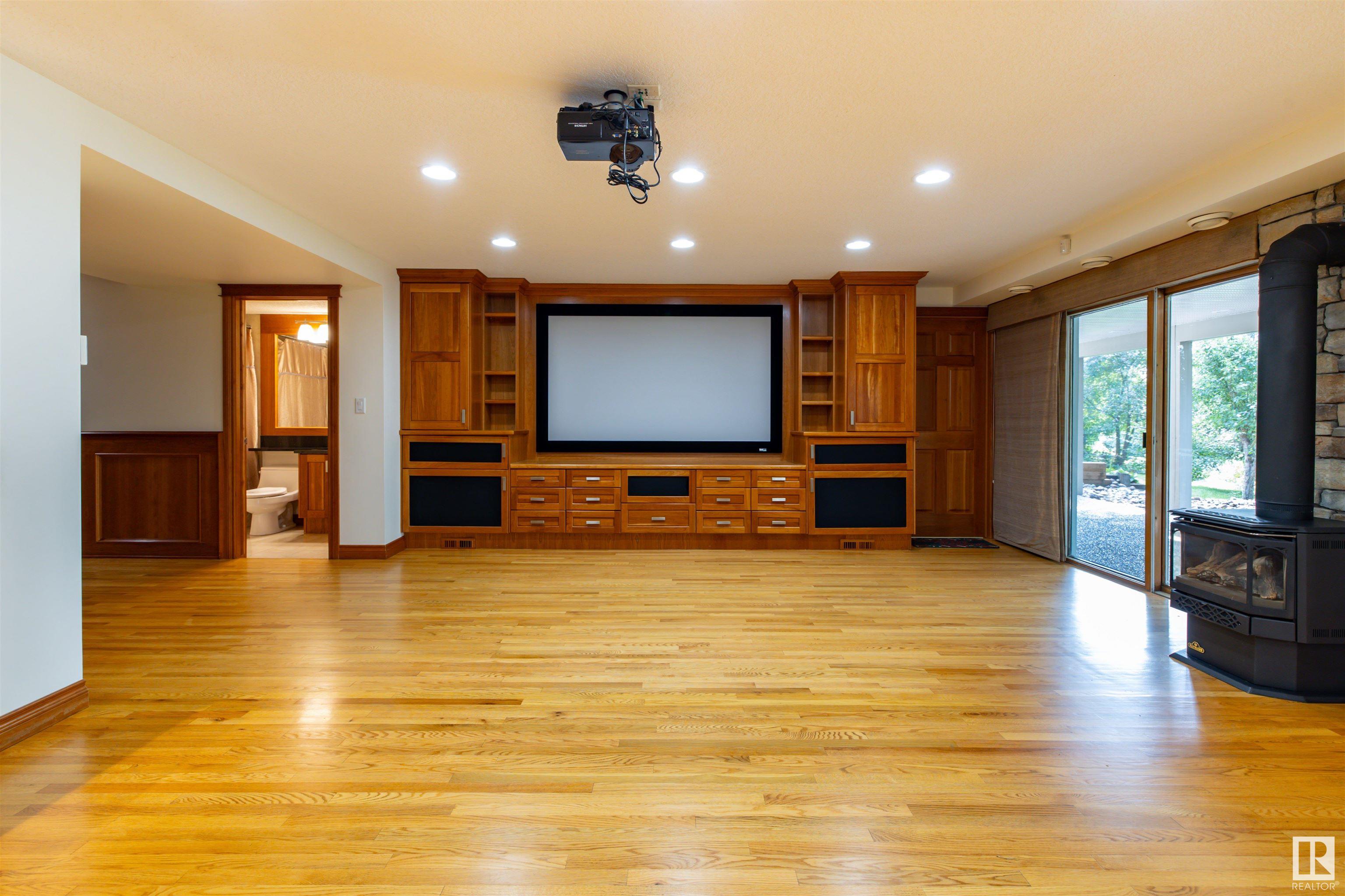 580 VICTORIA Way