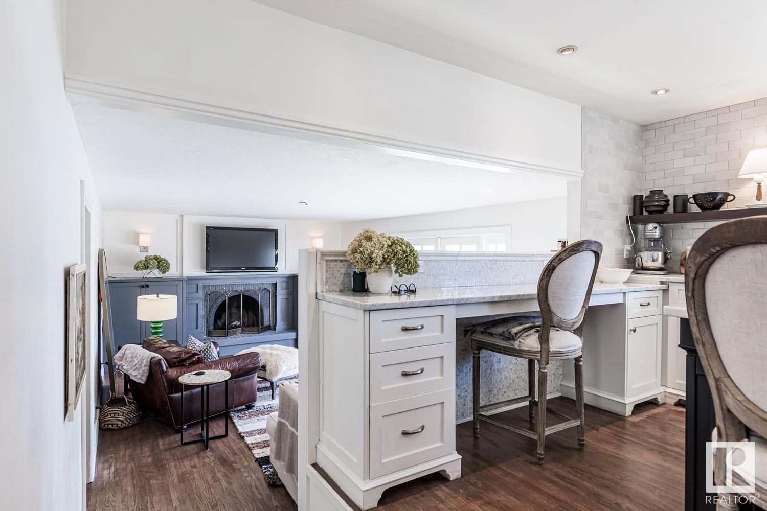 21 BRAESIDE Crescent