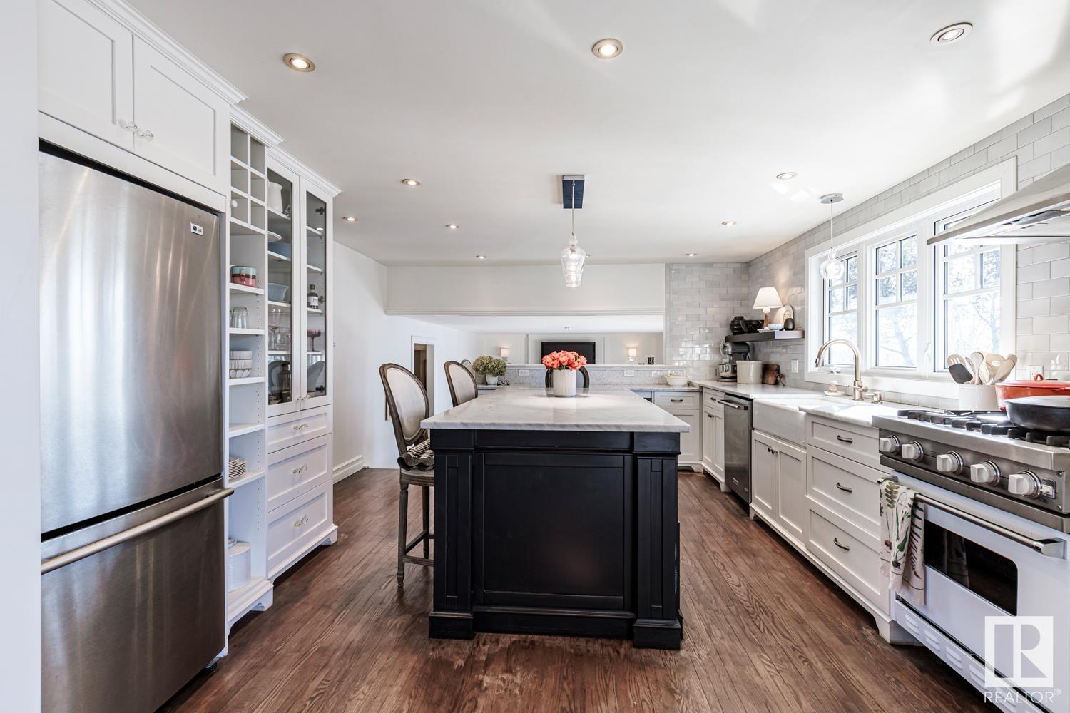 21 BRAESIDE Crescent