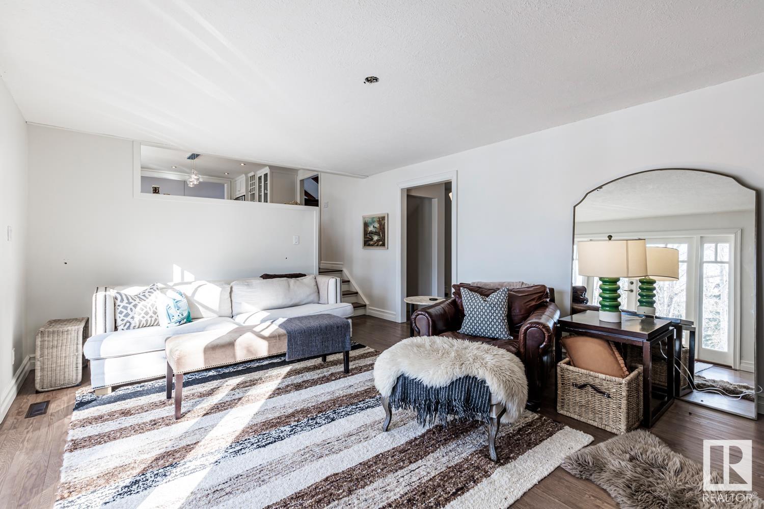 21 BRAESIDE Crescent