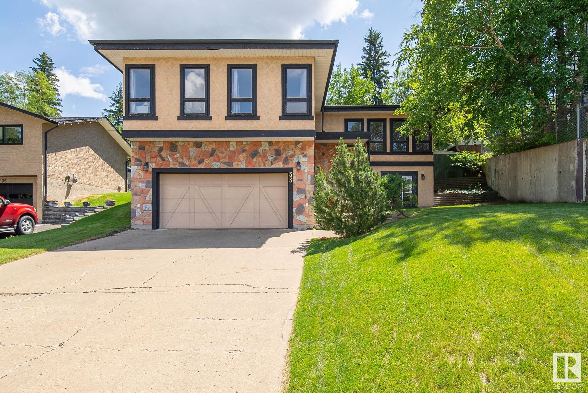 33 MANCHESTER Drive