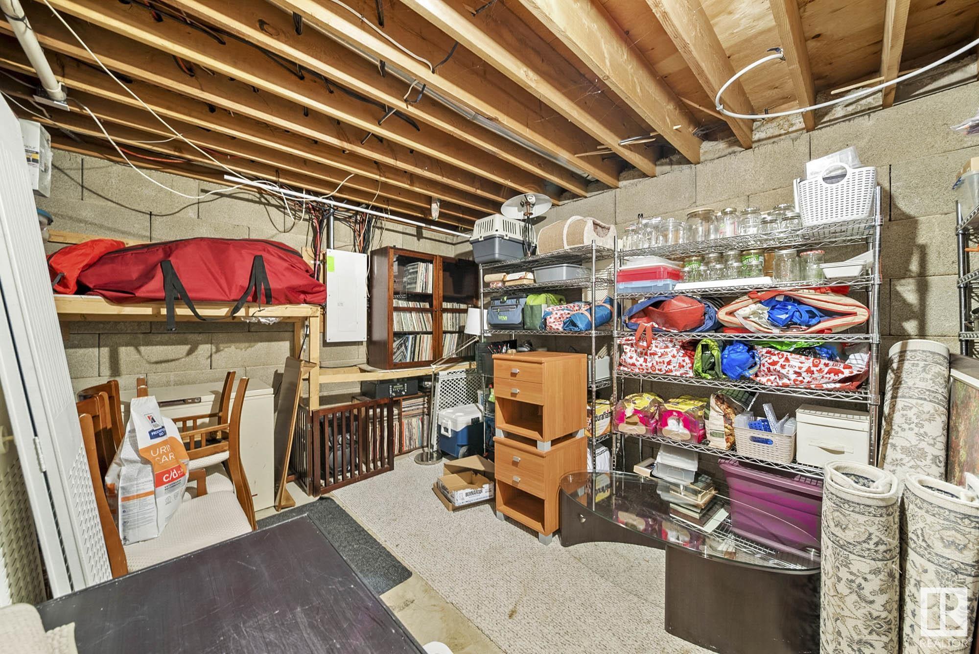 33 MANCHESTER Drive