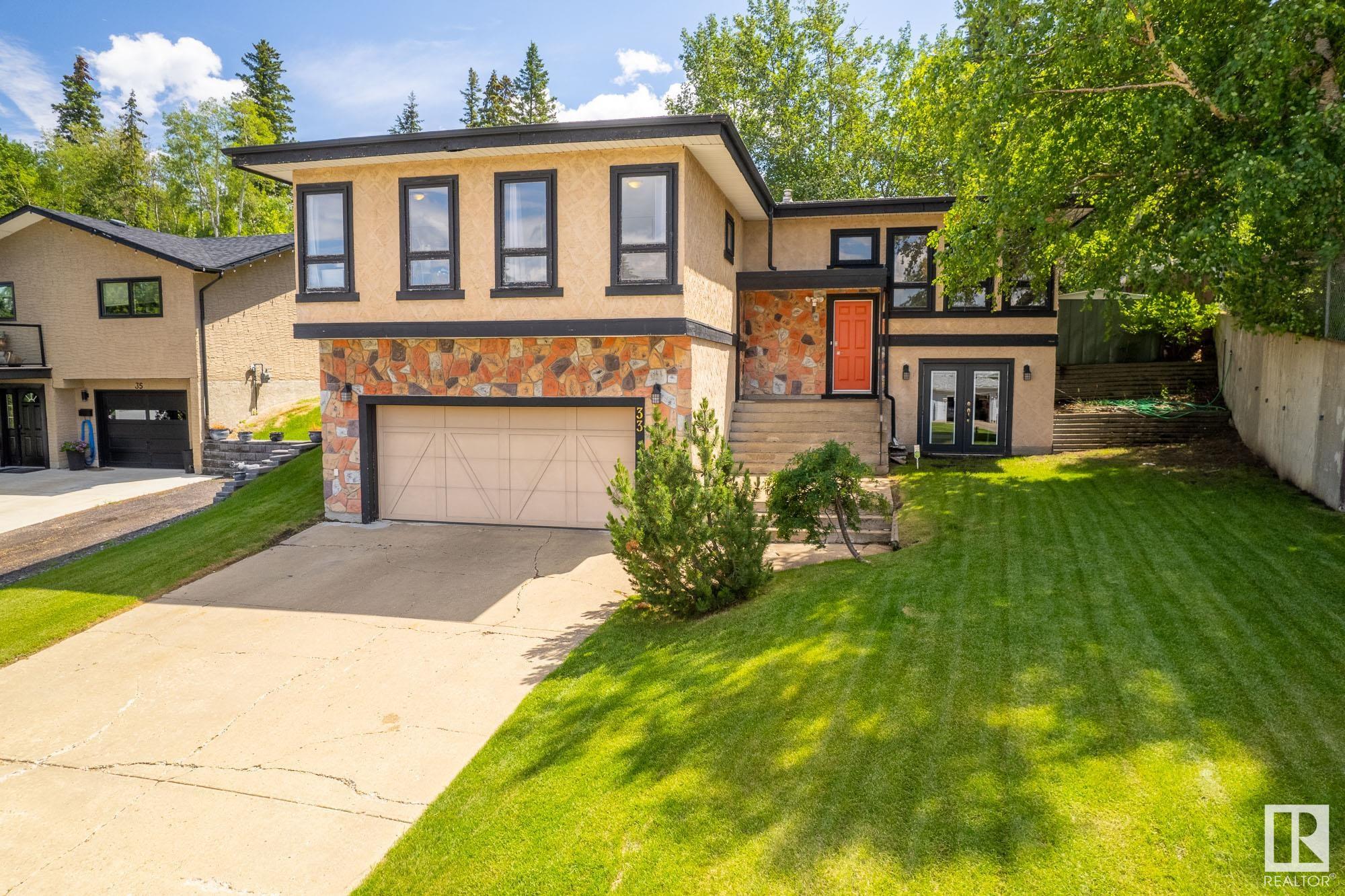 33 MANCHESTER Drive