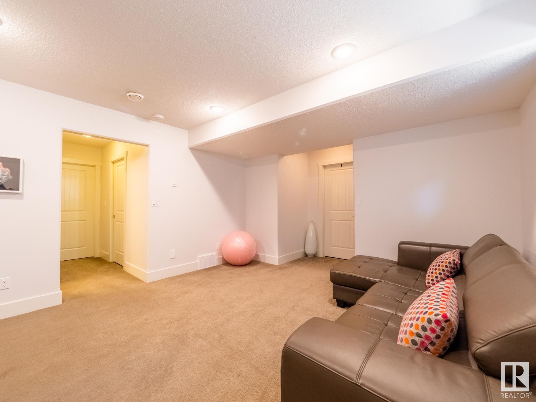 31 Executive Way