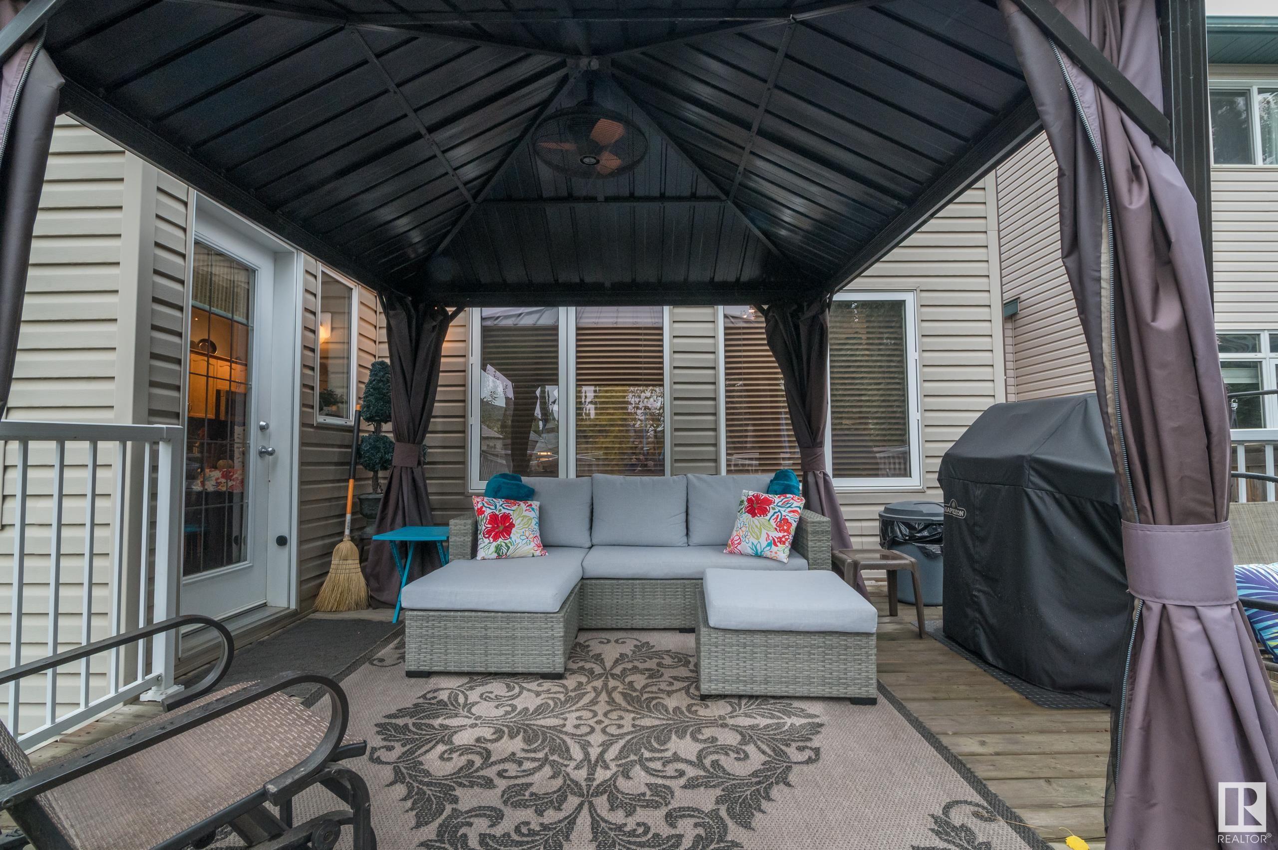 12 ERINDALE Close