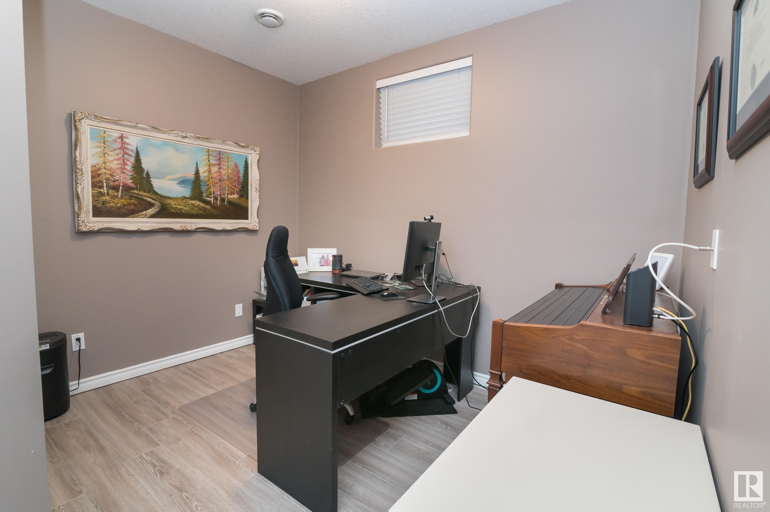 12 ERINDALE Close
