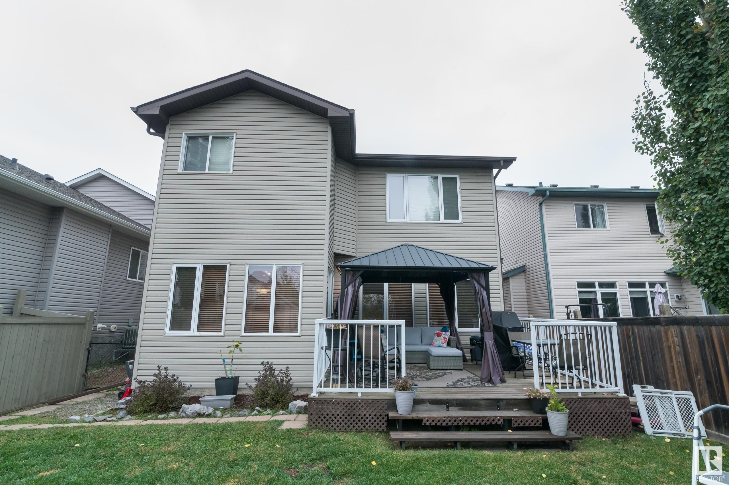 12 ERINDALE Close