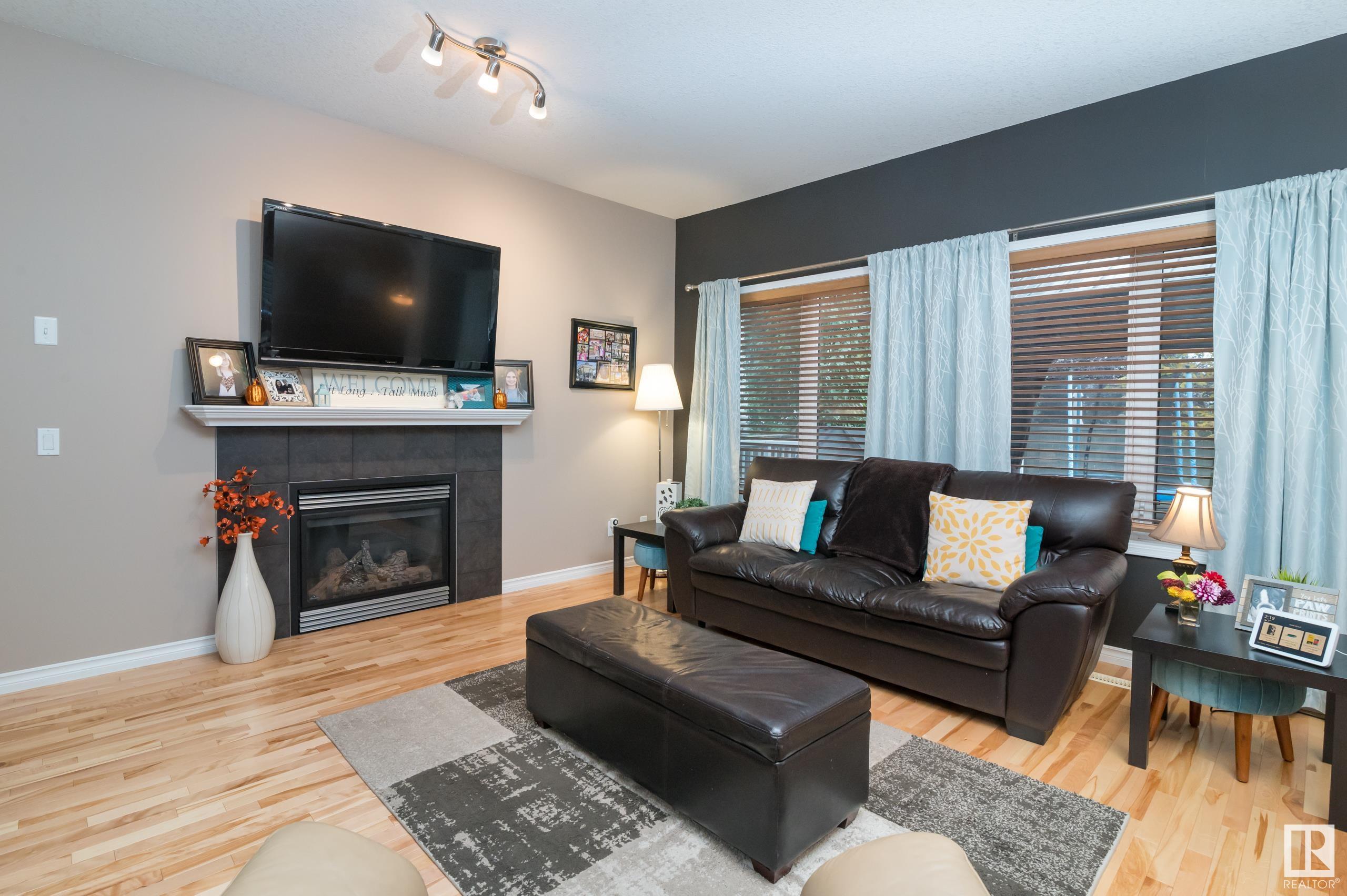 12 ERINDALE Close