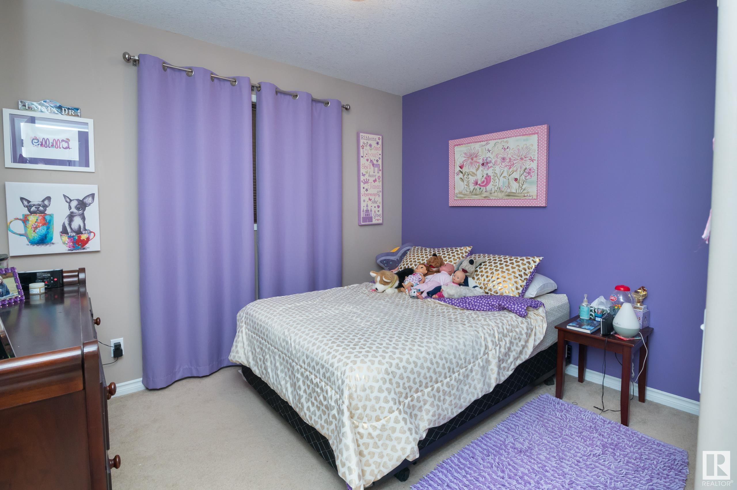 12 ERINDALE Close